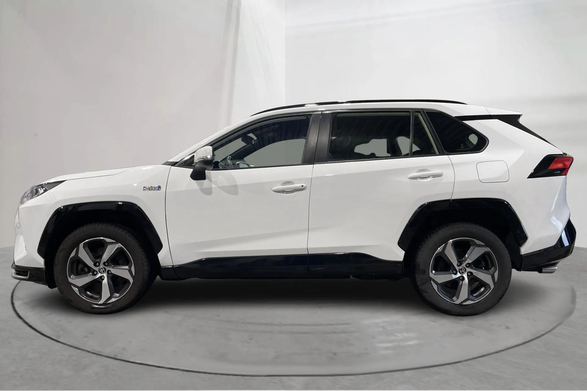 Presentation photo 2 of 20: Toyota RAV4 2.5 Plug-in Hybrid AWDi (306hk) - 156 920 km - Automatic - white - 2021