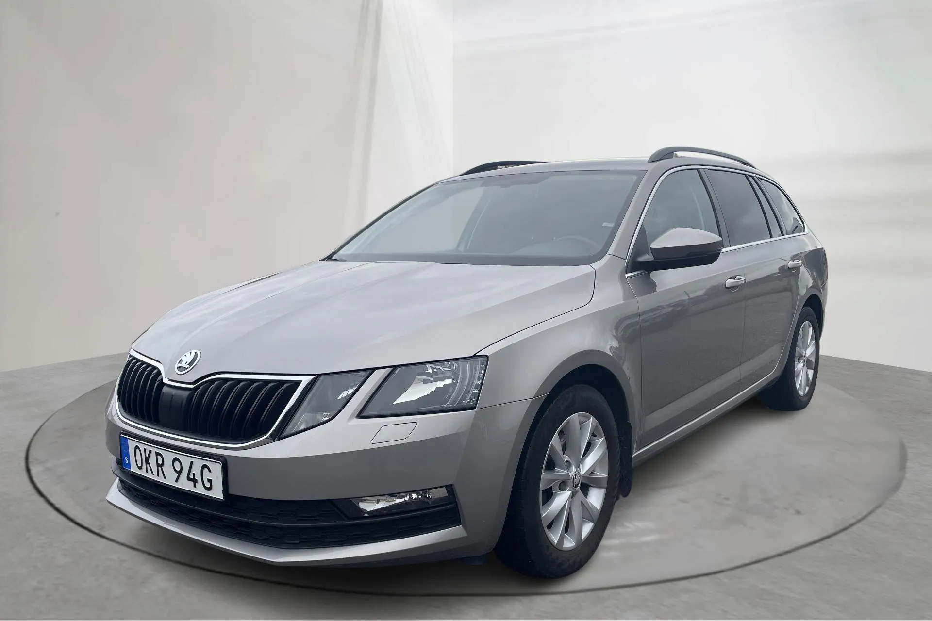 Presentationsfoto 1 av 20: Skoda Octavia III 1.0 TSI Combi (115hk) - 7 393 mil - Manuell - Ljusbrun - 2019