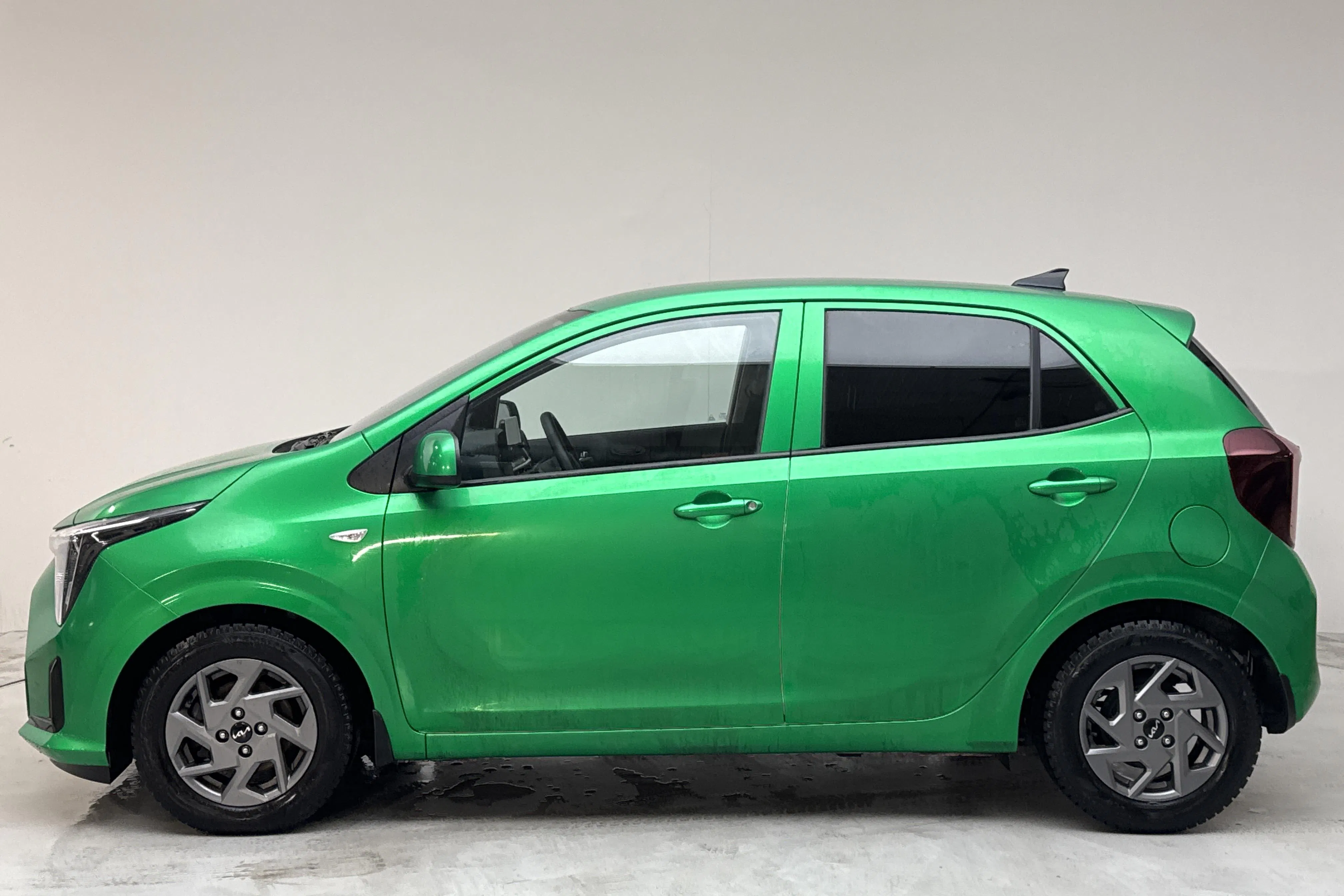 Presentationsfoto 2 av 13: KIA Picanto 1.0 (67hk) - 1 274 mil - Automat - vit - 2025