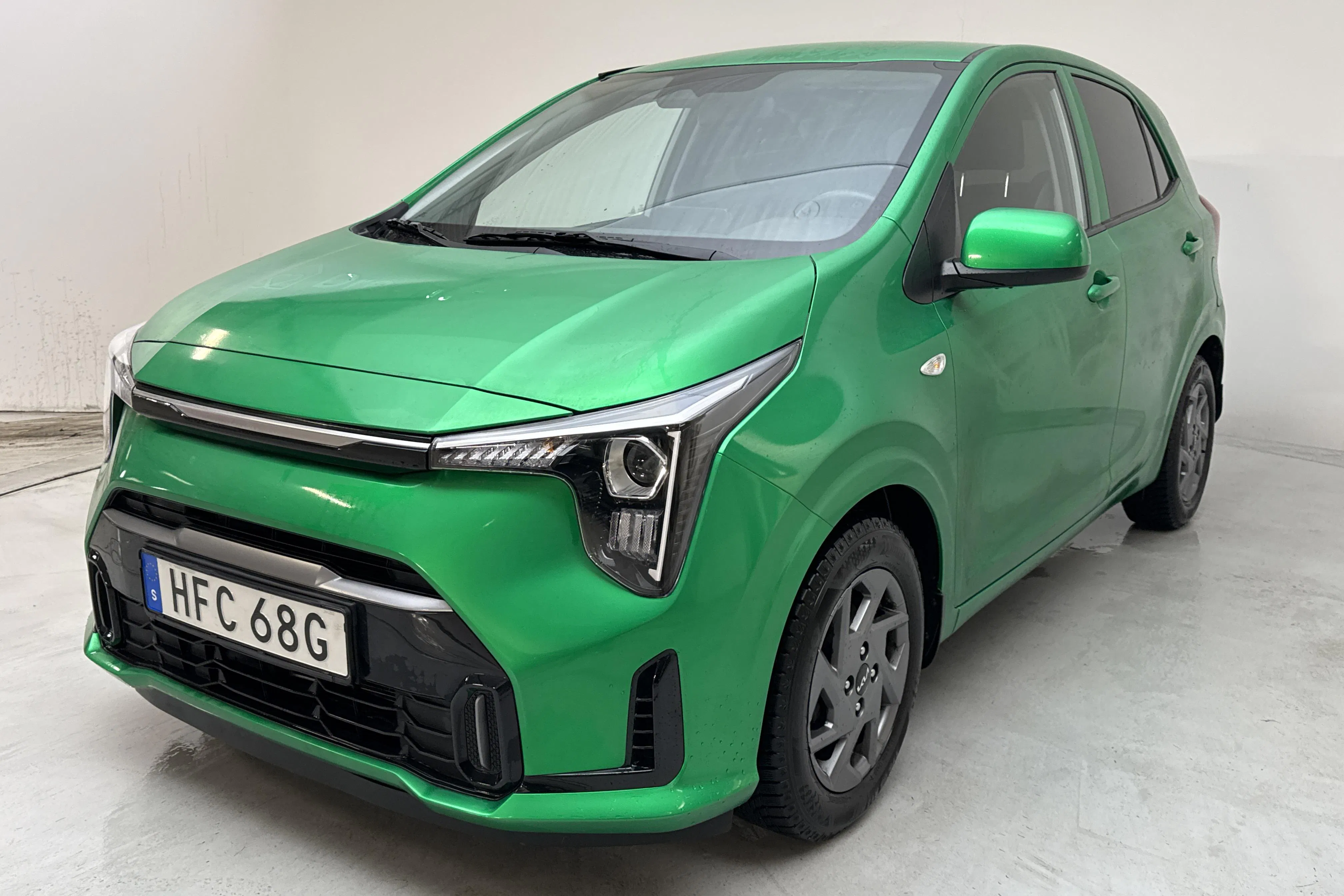 Presentation photo 1 of 13: KIA Picanto 1.0 (67hk) - 11 950 km - Automatic - white - 2025