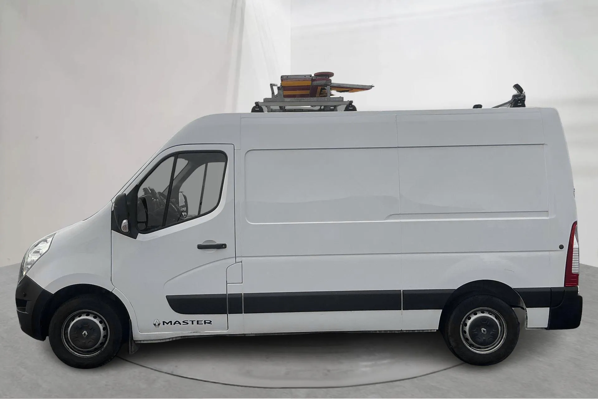 Presentation photo 2 of 14: Renault Master 2.3 dCi FAP 2WD (170hk) - 131 250 km - Automatic - white - 2019