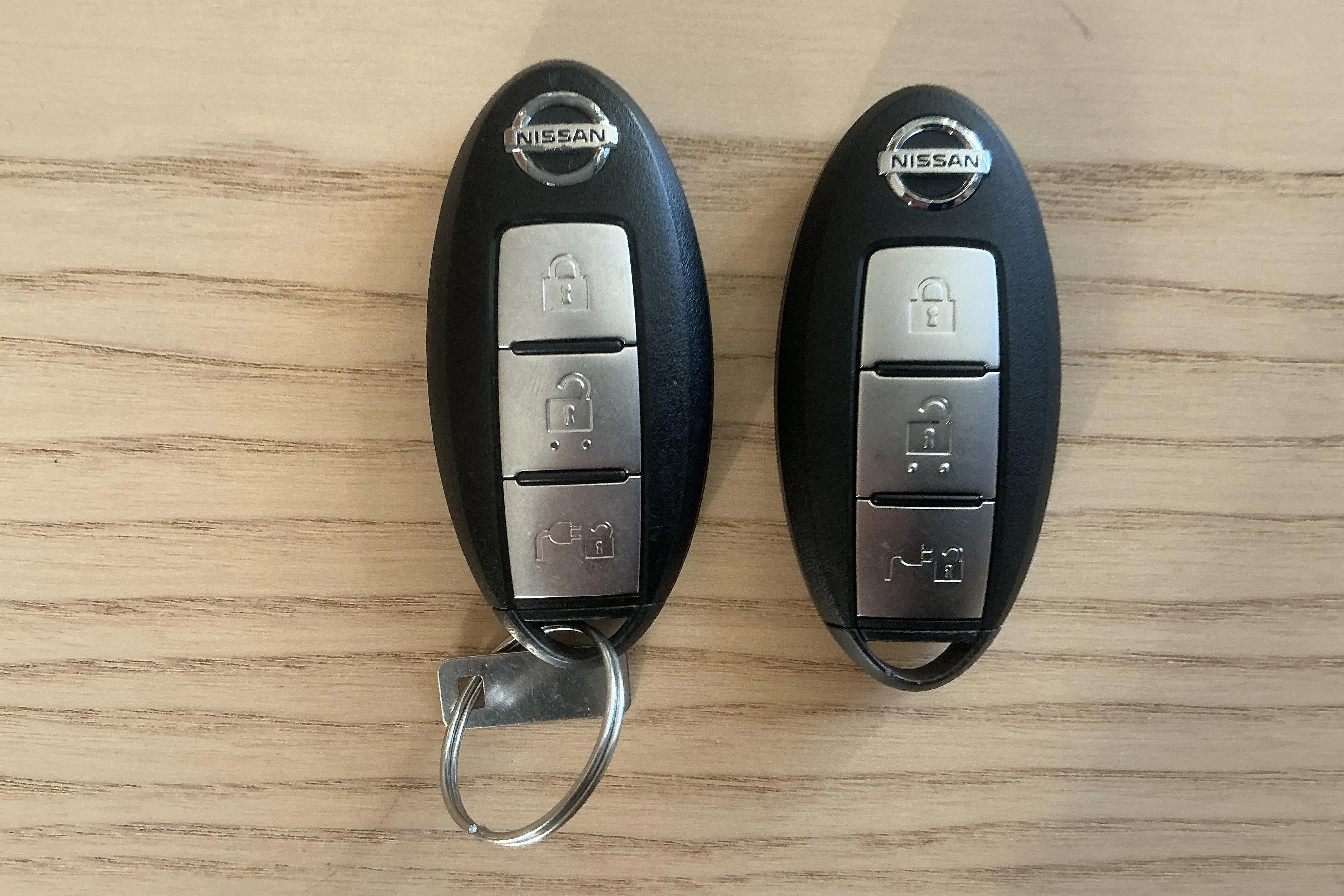 Presentation photo 16 of 16: Nissan LEAF 5dr 40kWh (150hk) - 162 640 km - Automatic - white - 2021