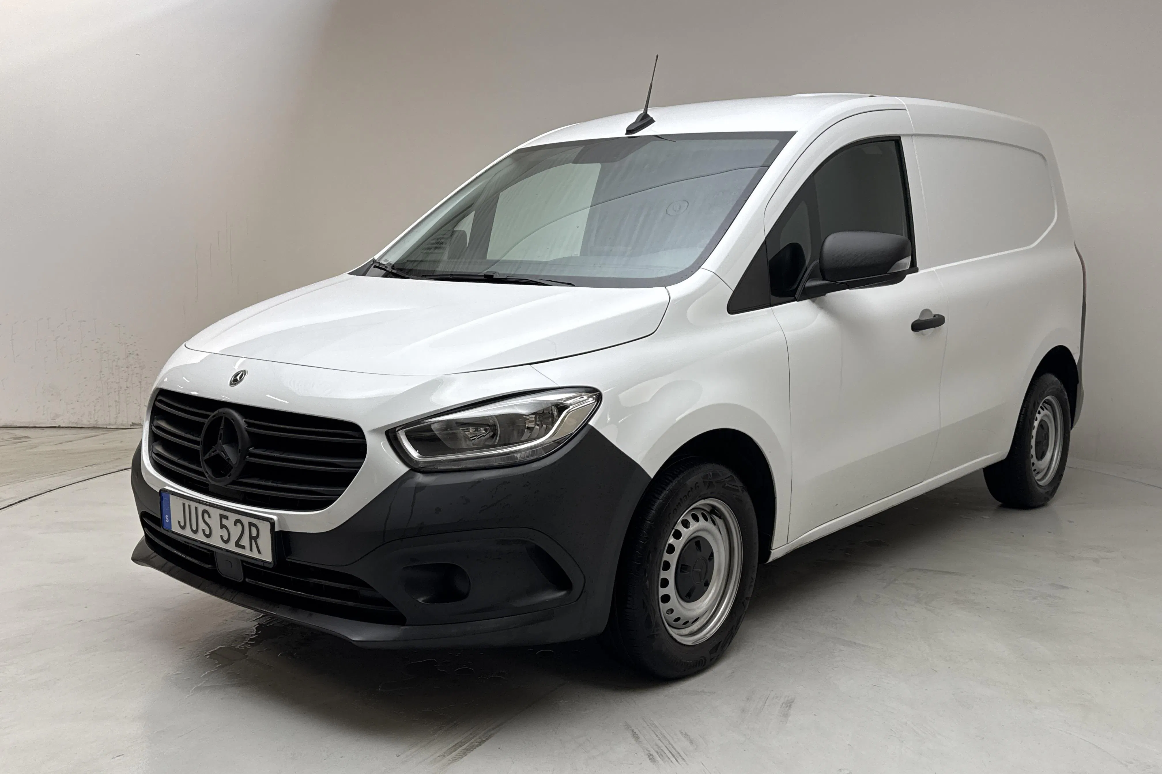 Presentation photo 1 of 11: Mercedes Citan 110 1.5 CDI (95hk) - 19 460 km - Manual - white - 2023