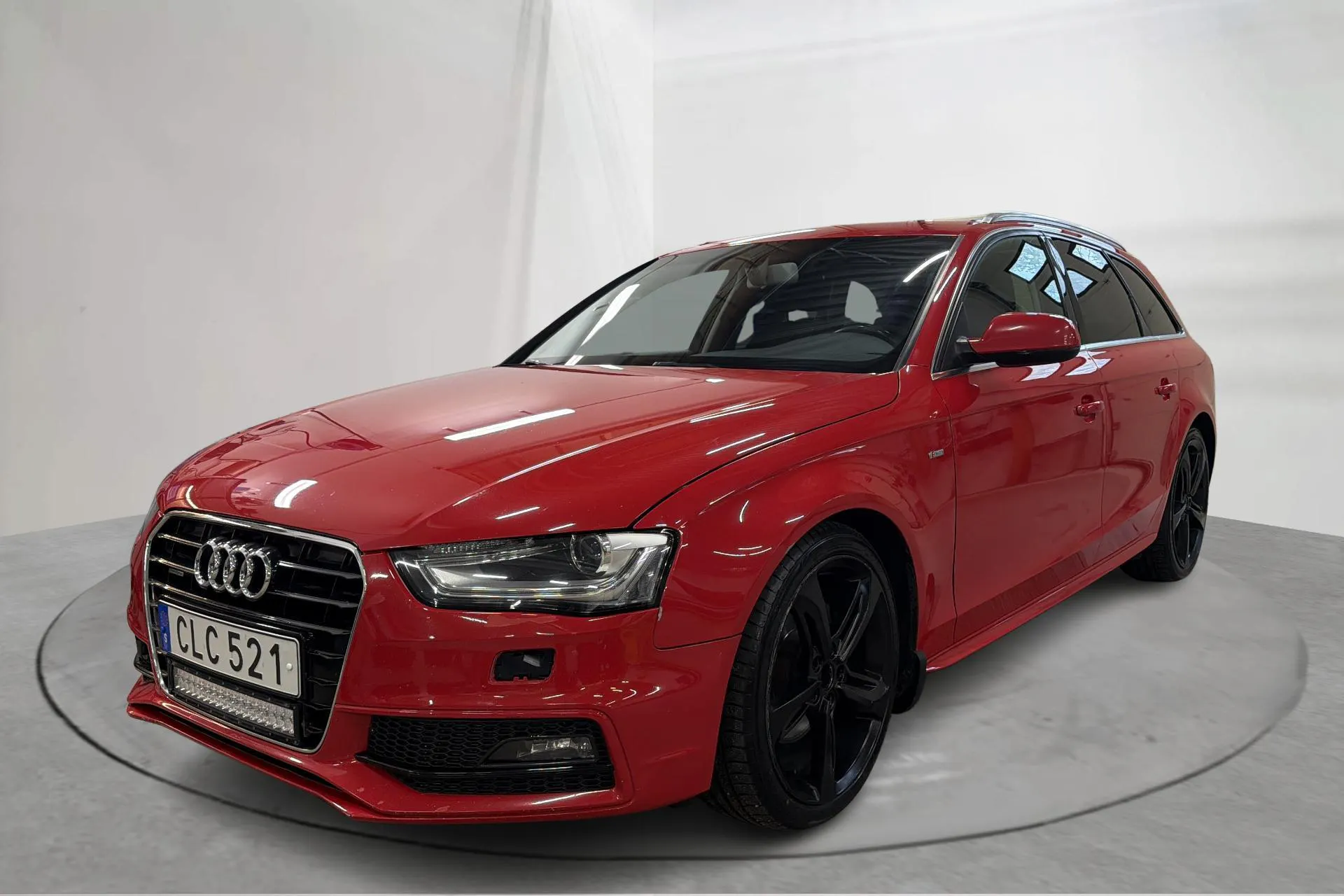 Presentation photo 1 of 13: Audi A4 2.0 TDI clean diesel Avant quattro (190hk) - 140 720 km - Automatic - red - 2014