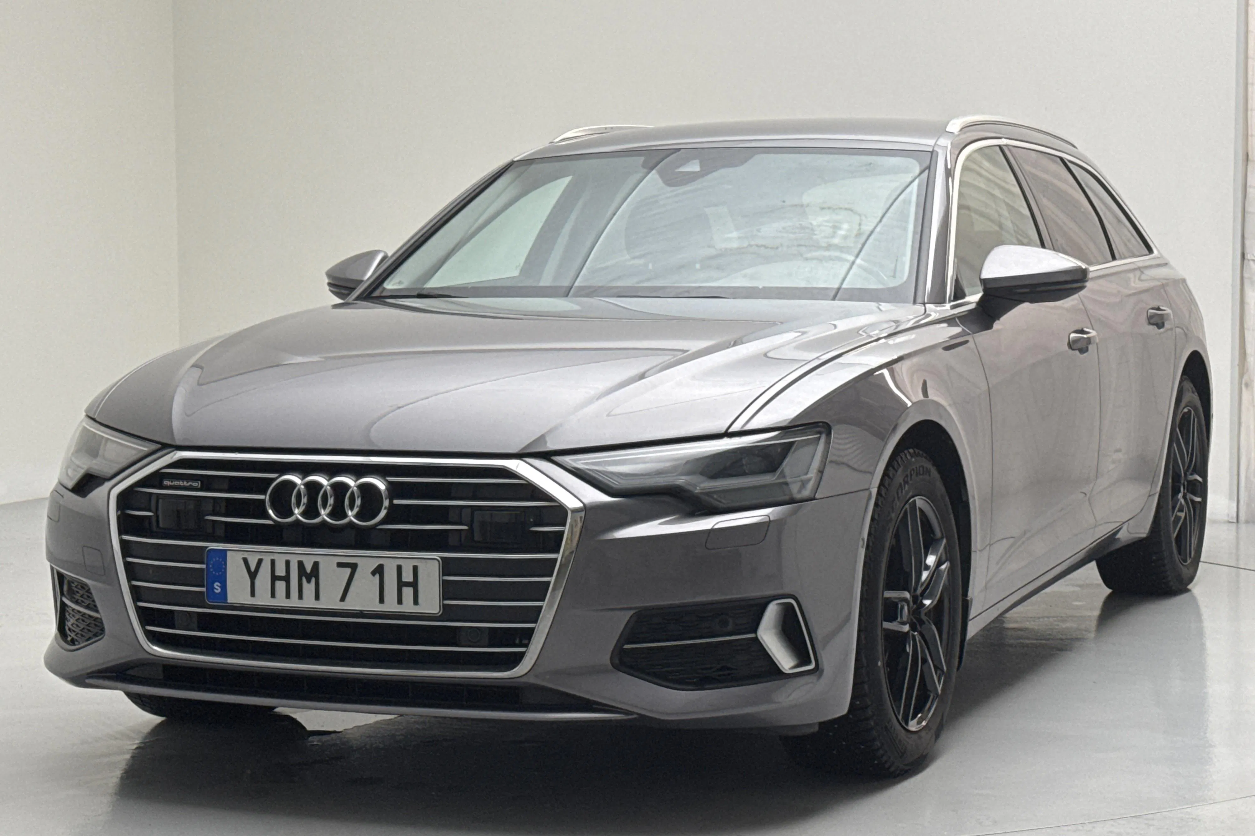 Presentationsfoto 1 av 14: Audi A6 Avant 40 TDI quattro (204hk) - 11 289 mil - Automat - grå - 2021