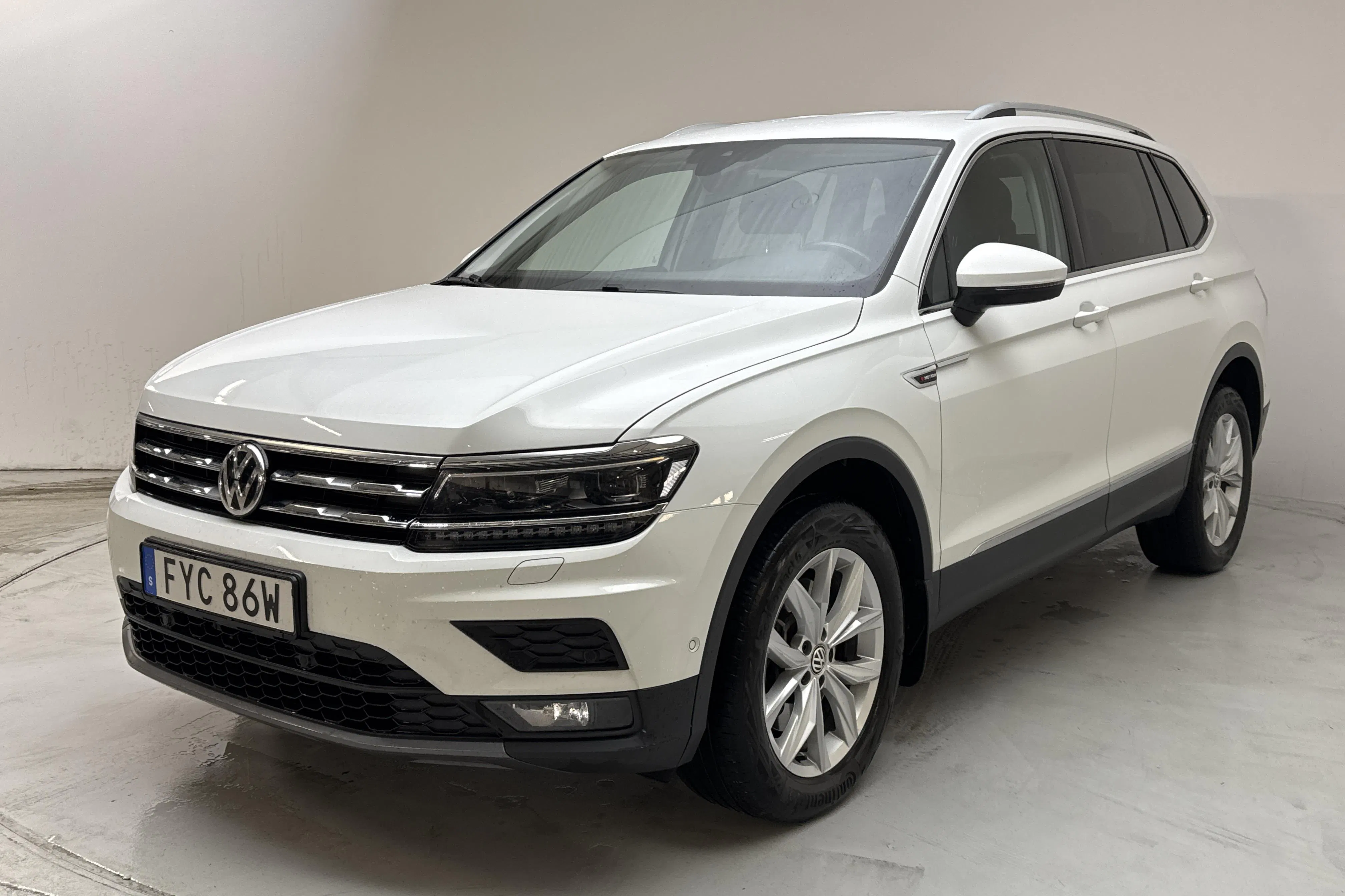 Presentationsfoto 1 av 16: VW Tiguan Allspace 2.0 TSI 4MOTION (190hk) - 7 886 mil - Automat - vit - 2020