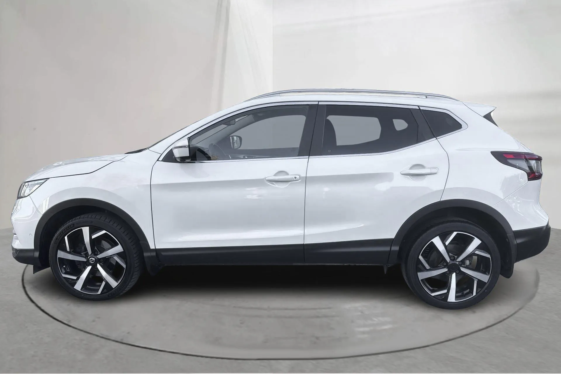 Presentation photo 2 of 19: Nissan Qashqai 1.6 dCi (130hk) - 59 690 km - Automatic - white - 2018