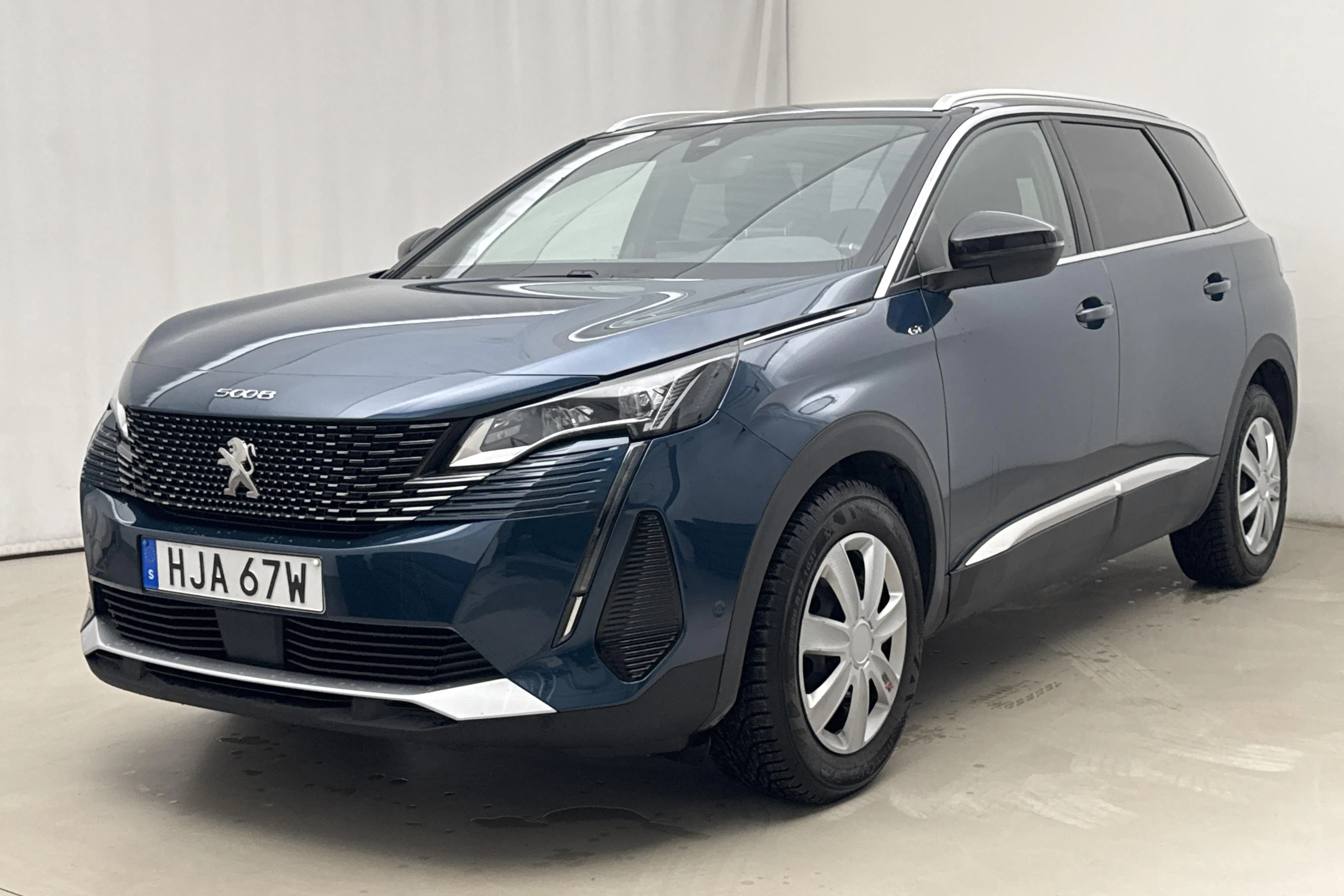 Presentation photo 1 of 21: Peugeot 5008 1.2 PureTech (130hk) - 45 360 km - Automatic - blue - 2023