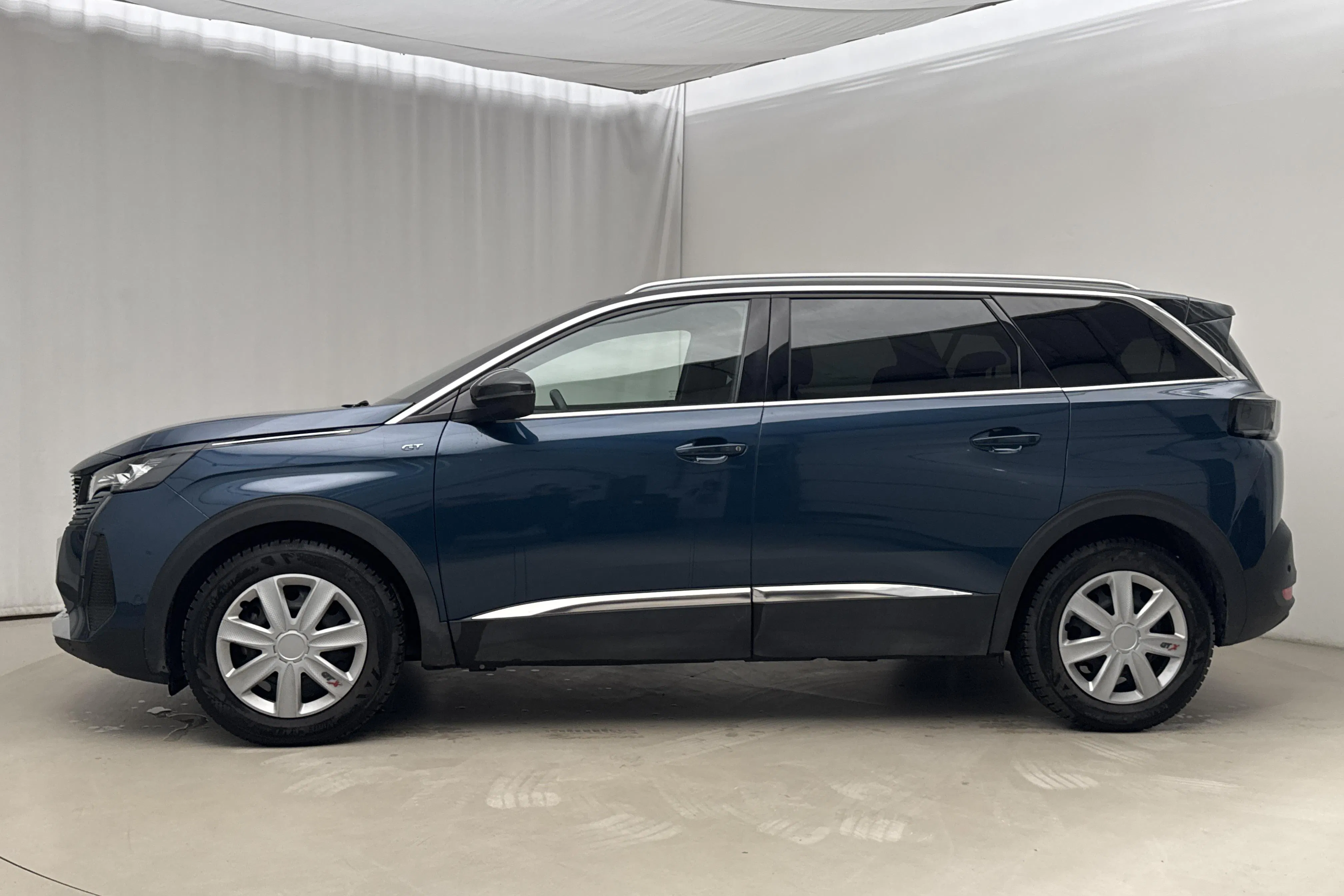 Presentation photo 2 of 21: Peugeot 5008 1.2 PureTech (130hk) - 45 360 km - Automatic - blue - 2023