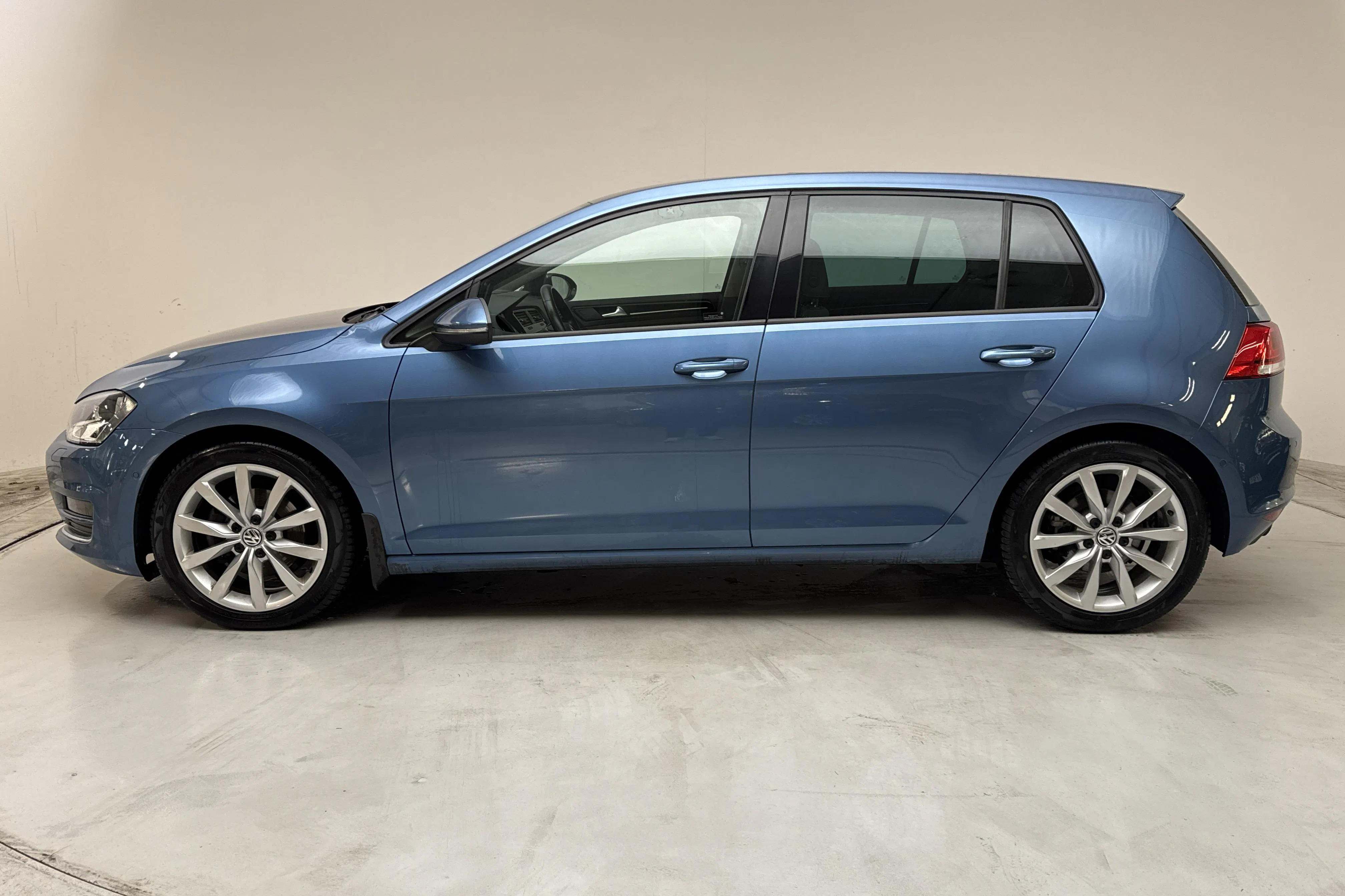 Presentation photo 2 of 14: VW Golf VII 1.4 TSI 5dr (140hk) - 96 630 km - Manual - blue - 2014