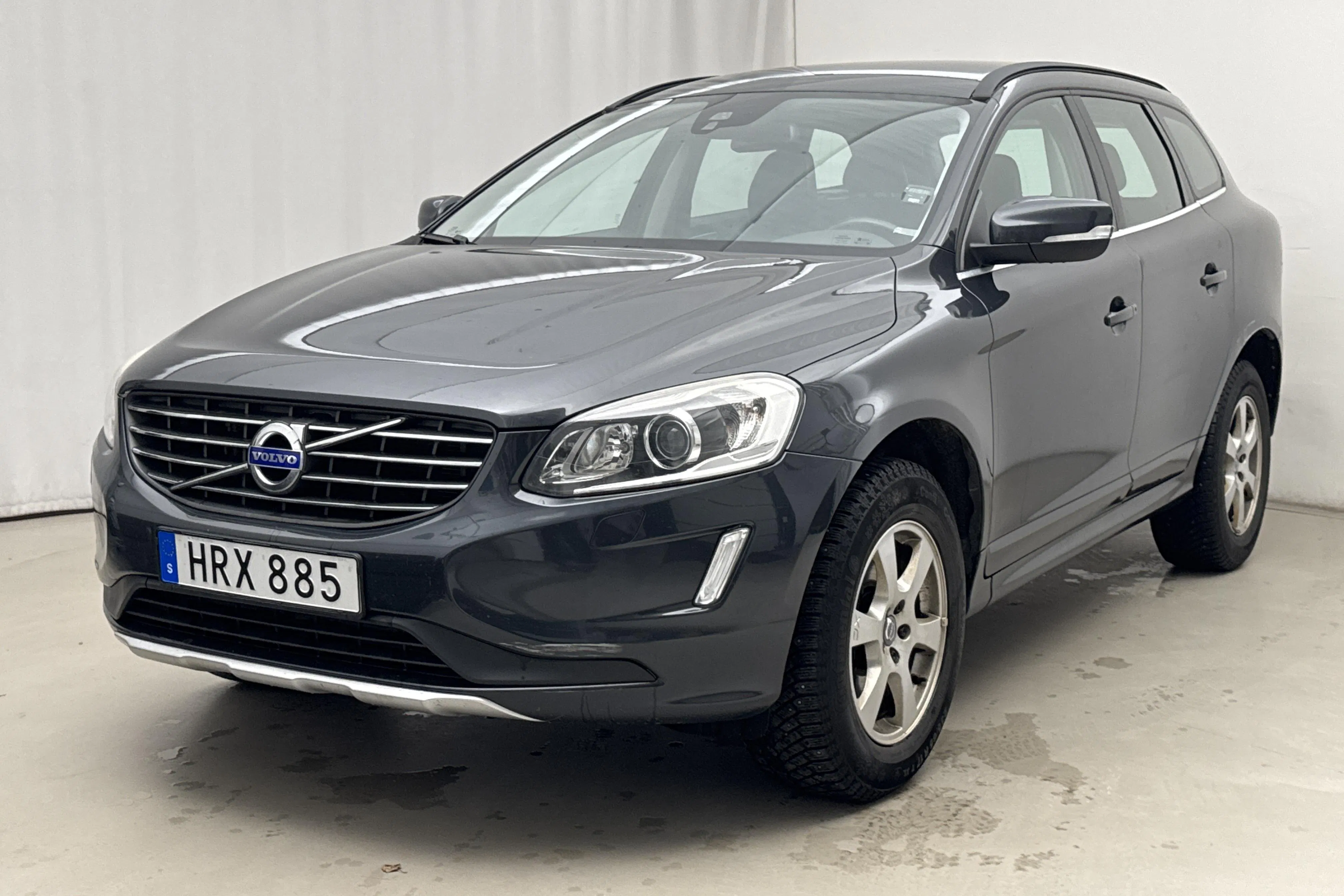 Presentationsfoto 1 av 16: Volvo XC60 D4 AWD (181hk) - 12 473 mil - Automat - grå - 2015