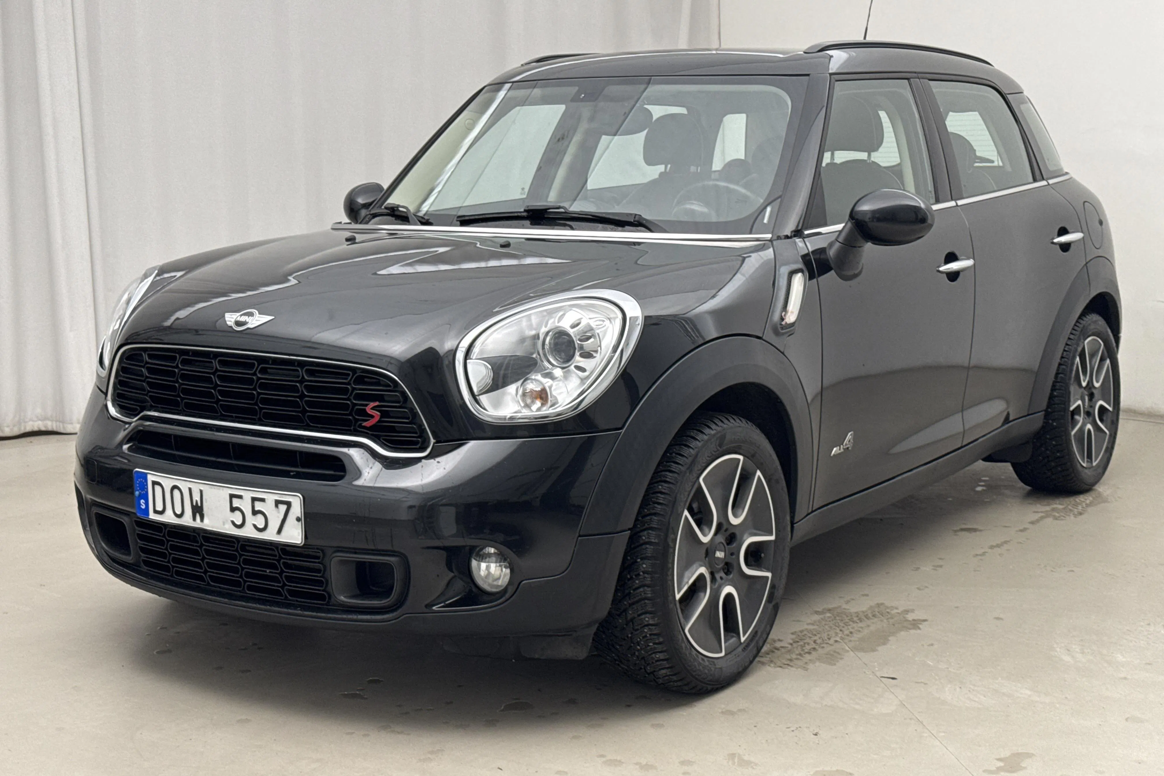Presentationsfoto 1 av 16: MINI Cooper S ALL4 Countryman (184hk) - 12 349 mil - Automat - svart - 2014