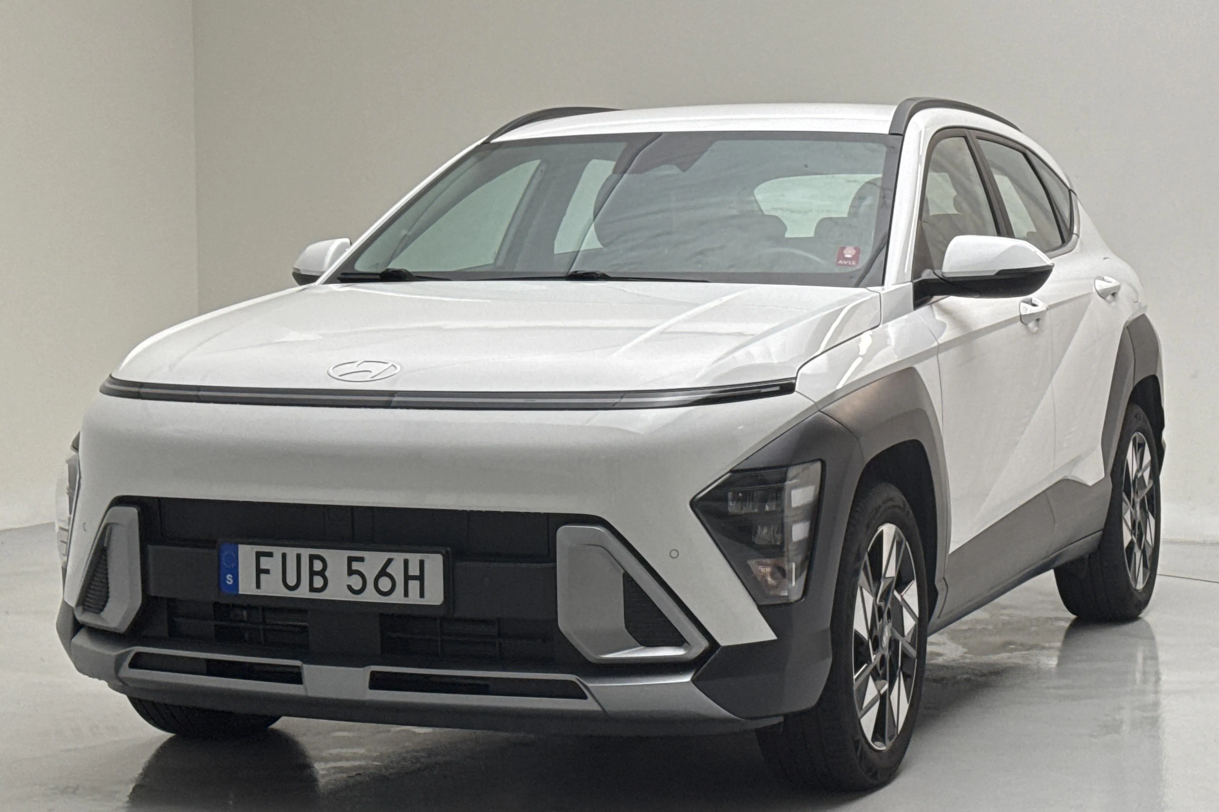 Presentation photo 1 of 15: Hyundai Kona 1.6 Hybrid (141hk) - 65 510 km - Automatic - white - 2024