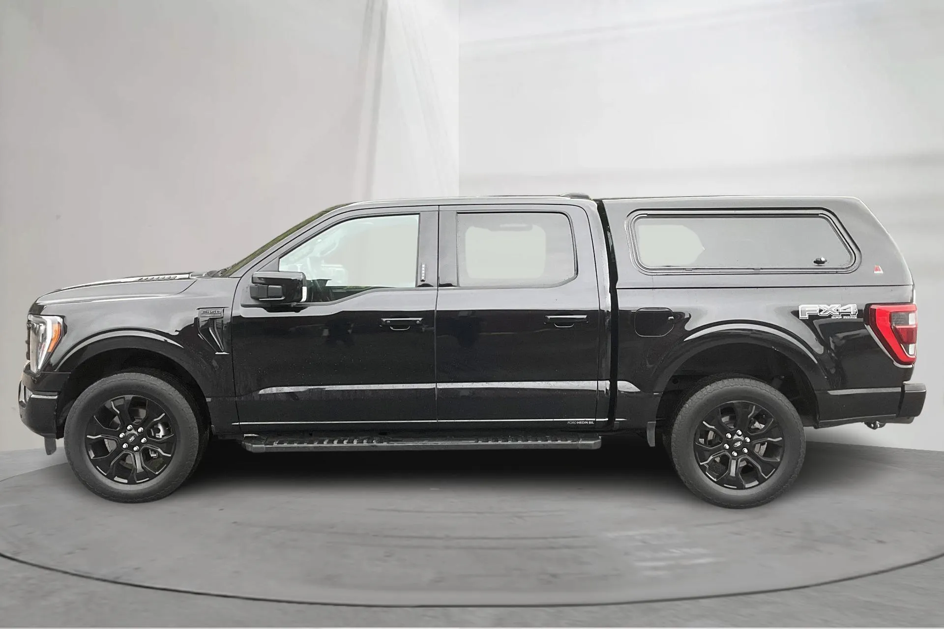 Presentation photo 2 of 20: Ford F-150 5.0 (405hk) - 37 470 km - Automatic - black - 2023