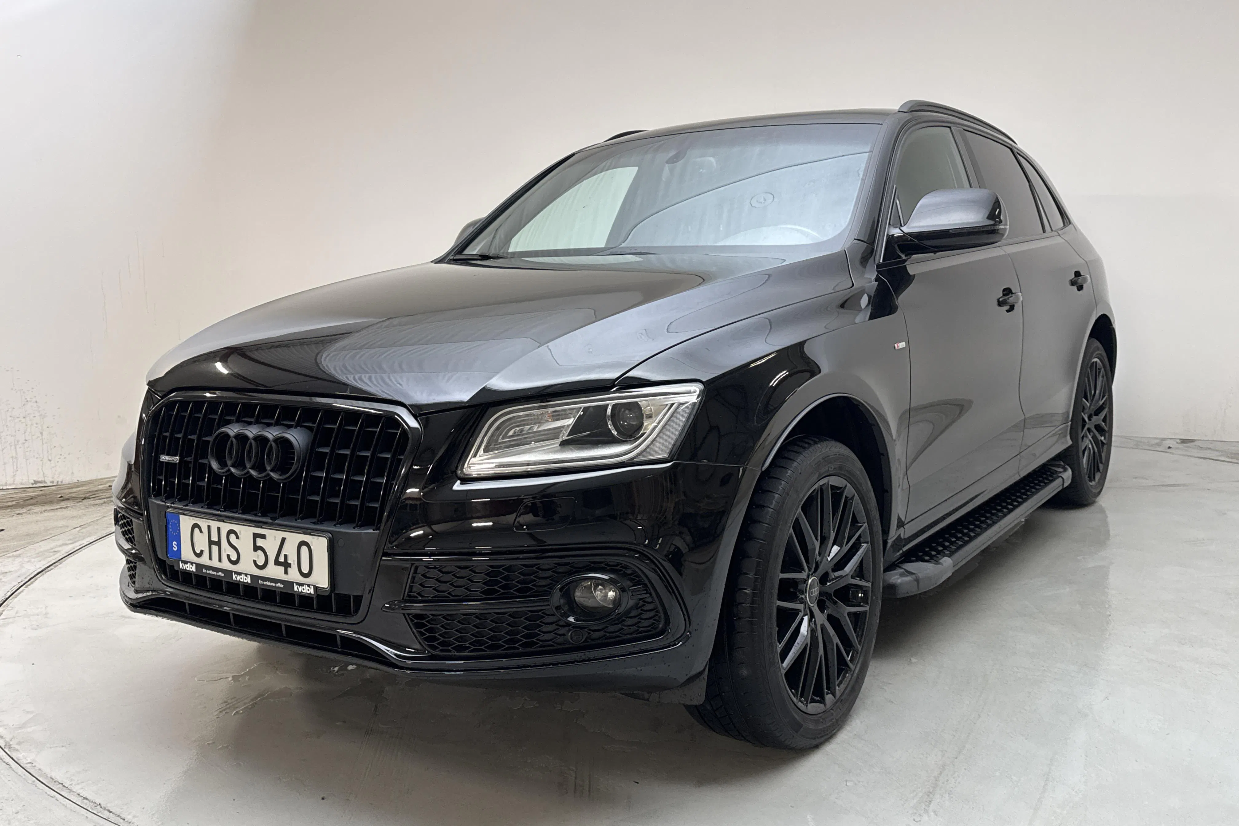 Presentationsfoto 1 av 21: Audi Q5 2.0 TDI clean diesel quattro (190hk) - 10 002 mil - Automat - svart - 2017