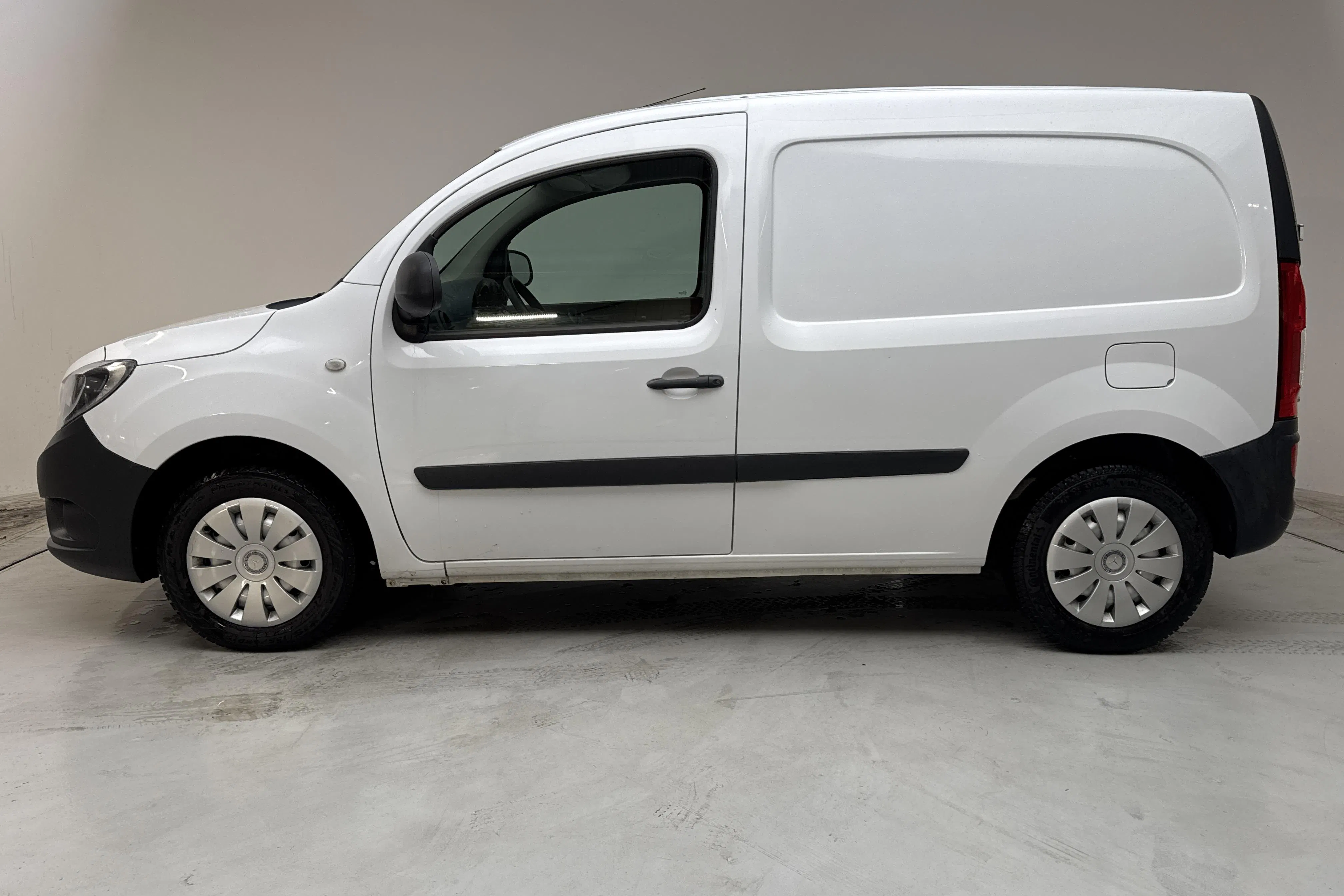 Presentationsfoto 2 av 11: Mercedes Citan 109 1.5 CDI (90hk) - 16 187 mil - Manuell - vit - 2019