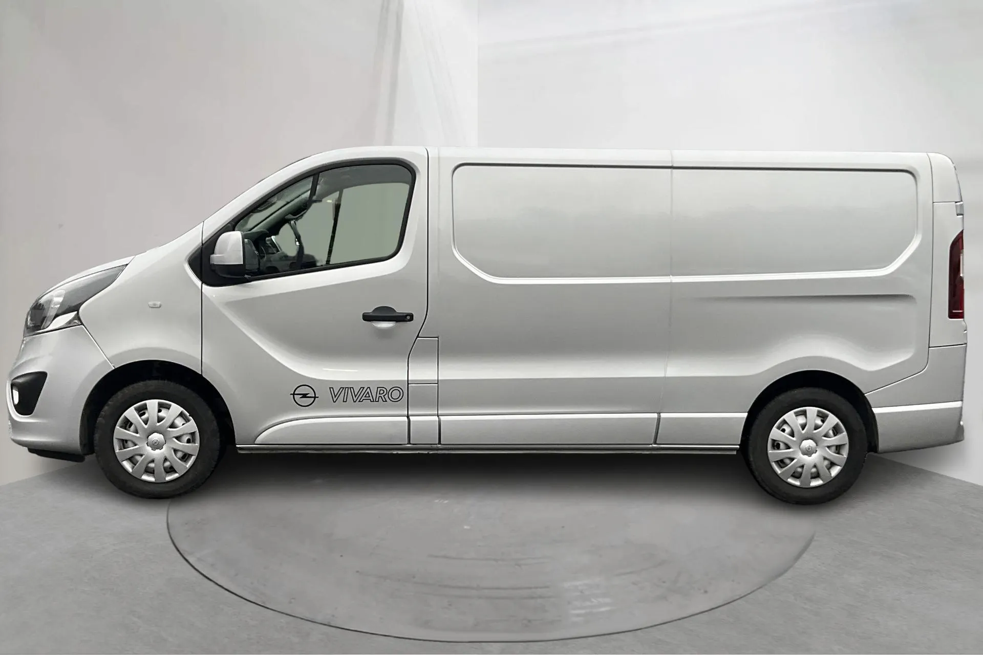 Presentationsfoto 2 av 14: Opel Vivaro 1.6 BITURBO (125hk) - 19 895 mil - Manuell - silver - 2019