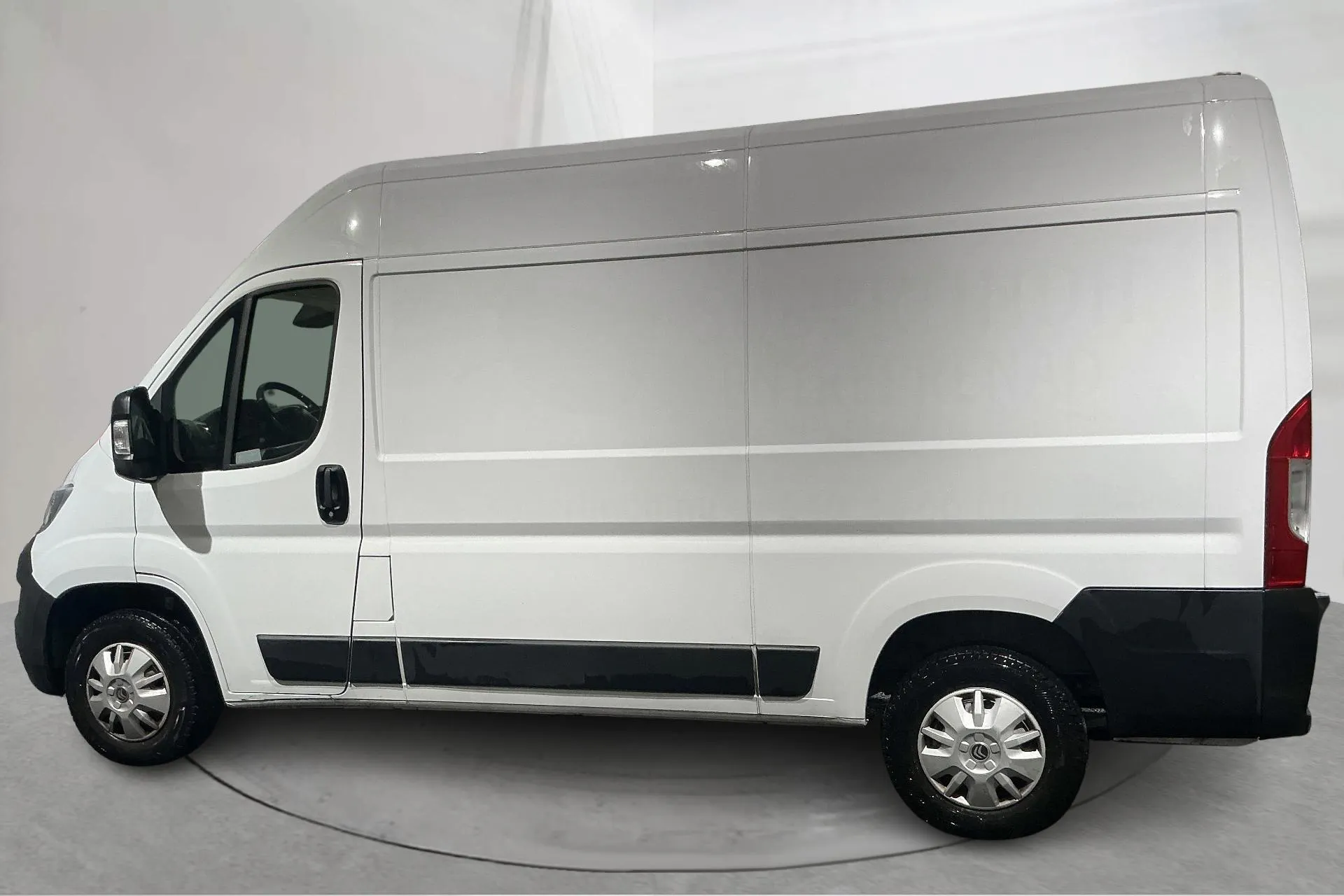 Presentationsfoto 2 av 15: Citroën Jumper II BlueHDi Skåp (140hk) - 12 822 mil - Manuell - vit - 2022