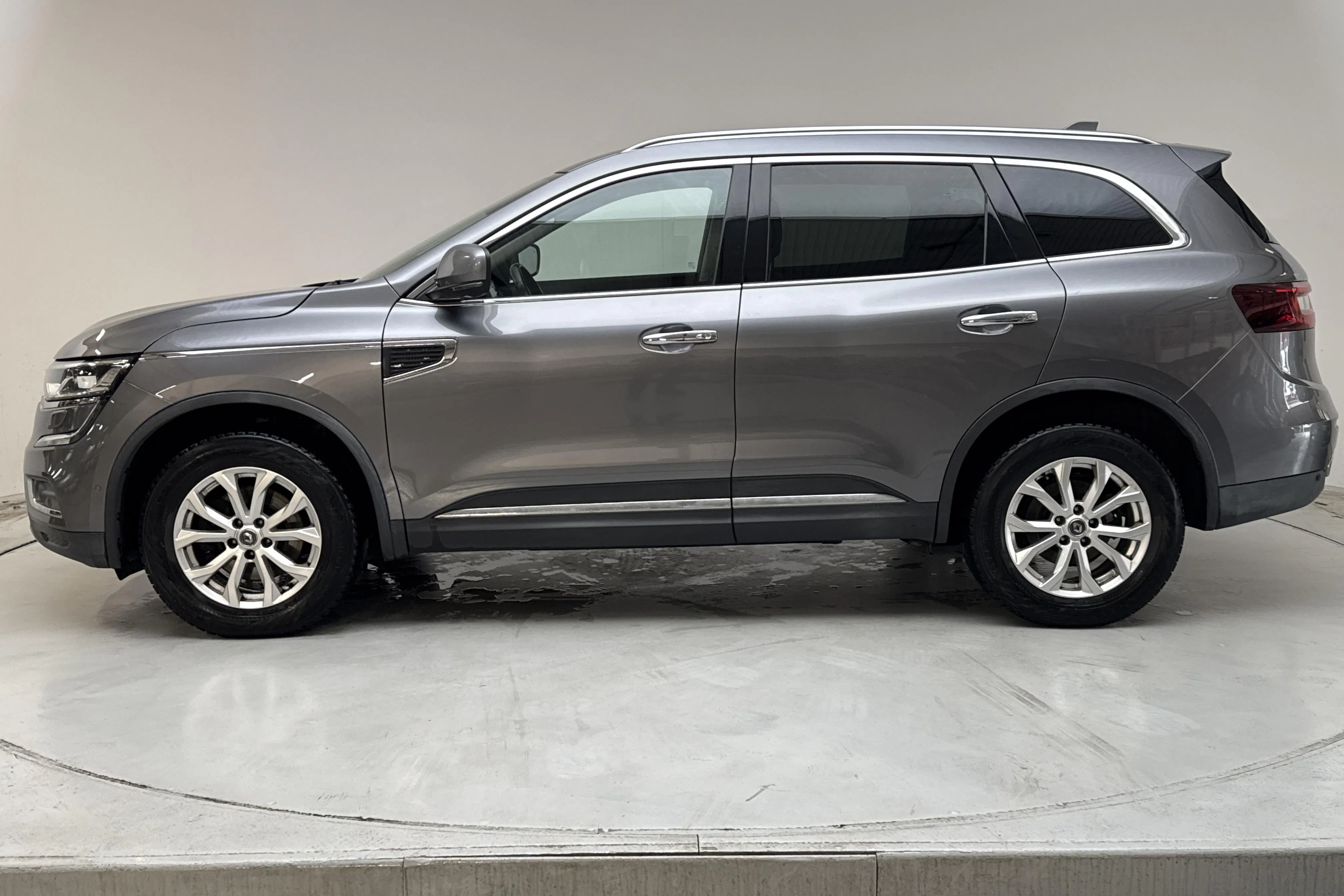 Presentationsfoto 2 av 18: Renault Koleos 2.0 dCi 4X4 (177hk) - 19 355 mil - Automat - 2018