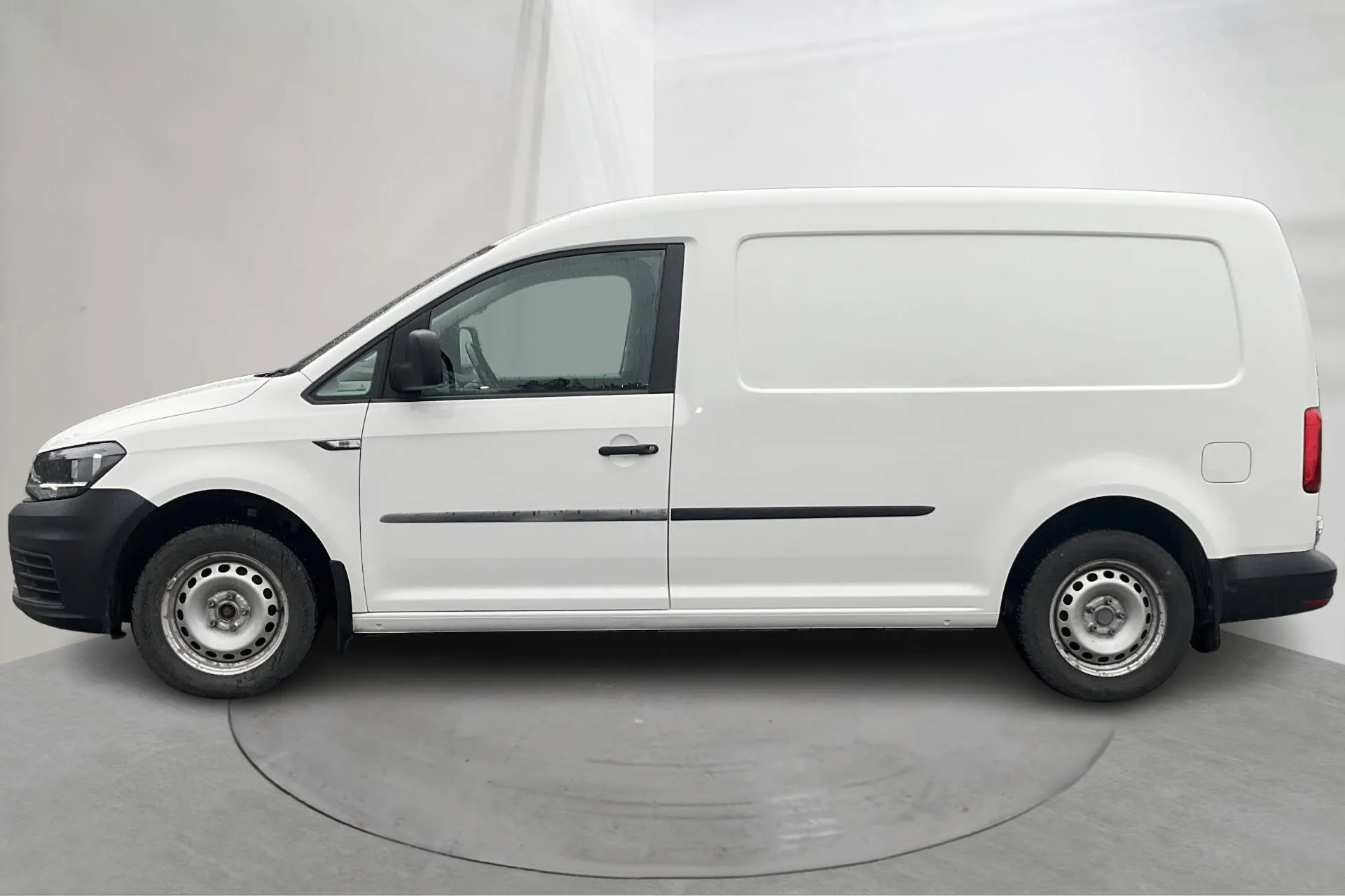 Presentationsfoto 2 av 15: VW Caddy 2.0 TDI Maxi Skåp (102hk) - 15 968 mil - Automat - vit - 2018