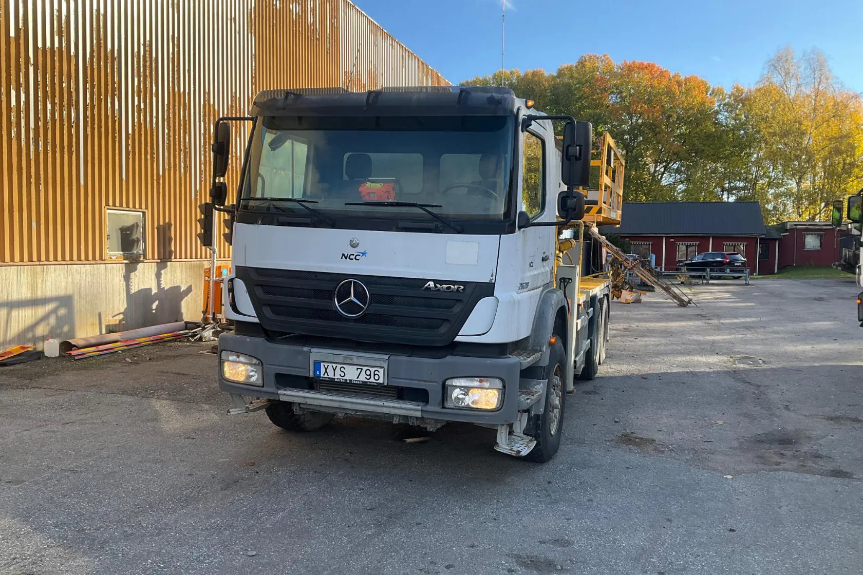 Presentationsfoto 1 av 39: MERCEDES AXOR 2628K - 410 km - Manuell - vit - 2007