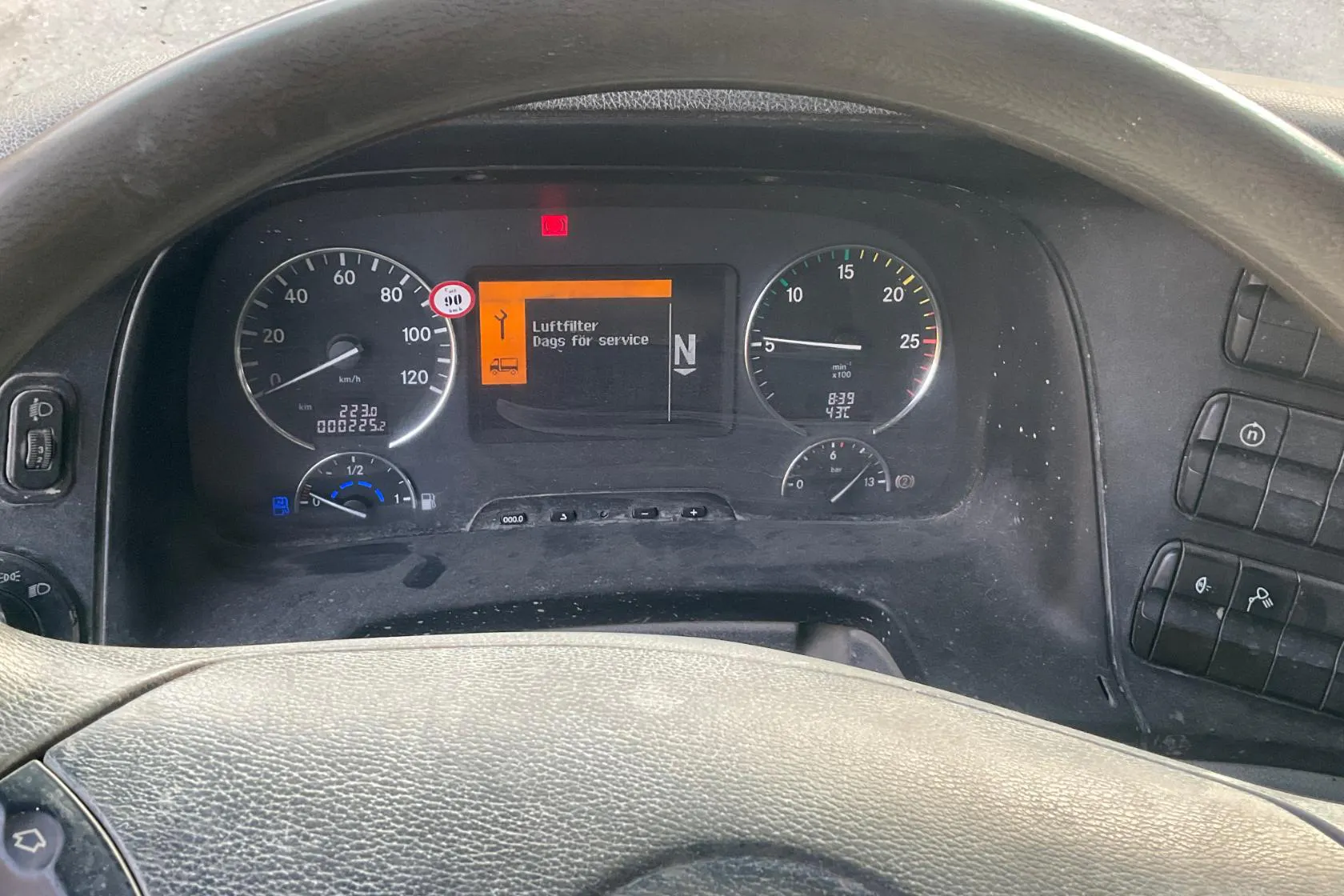 Presentationsfoto 2 av 52: Mercedes ACTROS Injekteringsplattform - 225 km