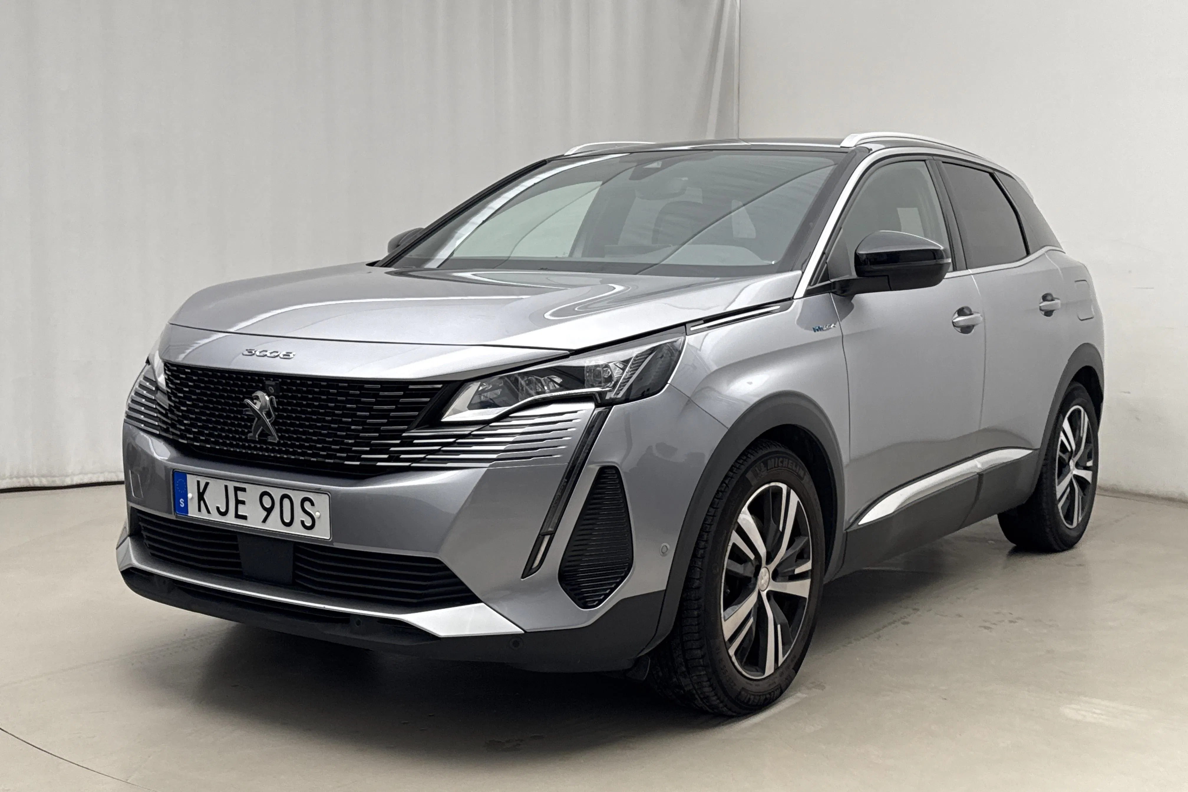 Presentationsfoto 1 av 19: Peugeot 3008 1.6 Plug-in Hybrid 4 (300hk) - 8 904 mil - Automat - grå - 2021