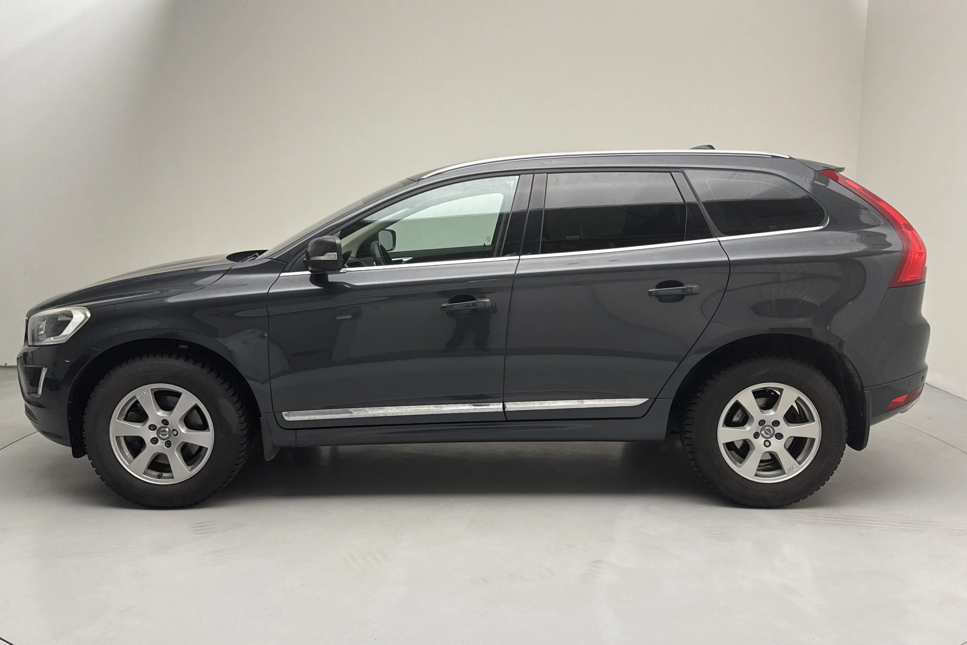 Presentation photo 2 of 15: Volvo XC60 D4 2WD (190hk) - 222 290 km - Automatic - gray - 2016