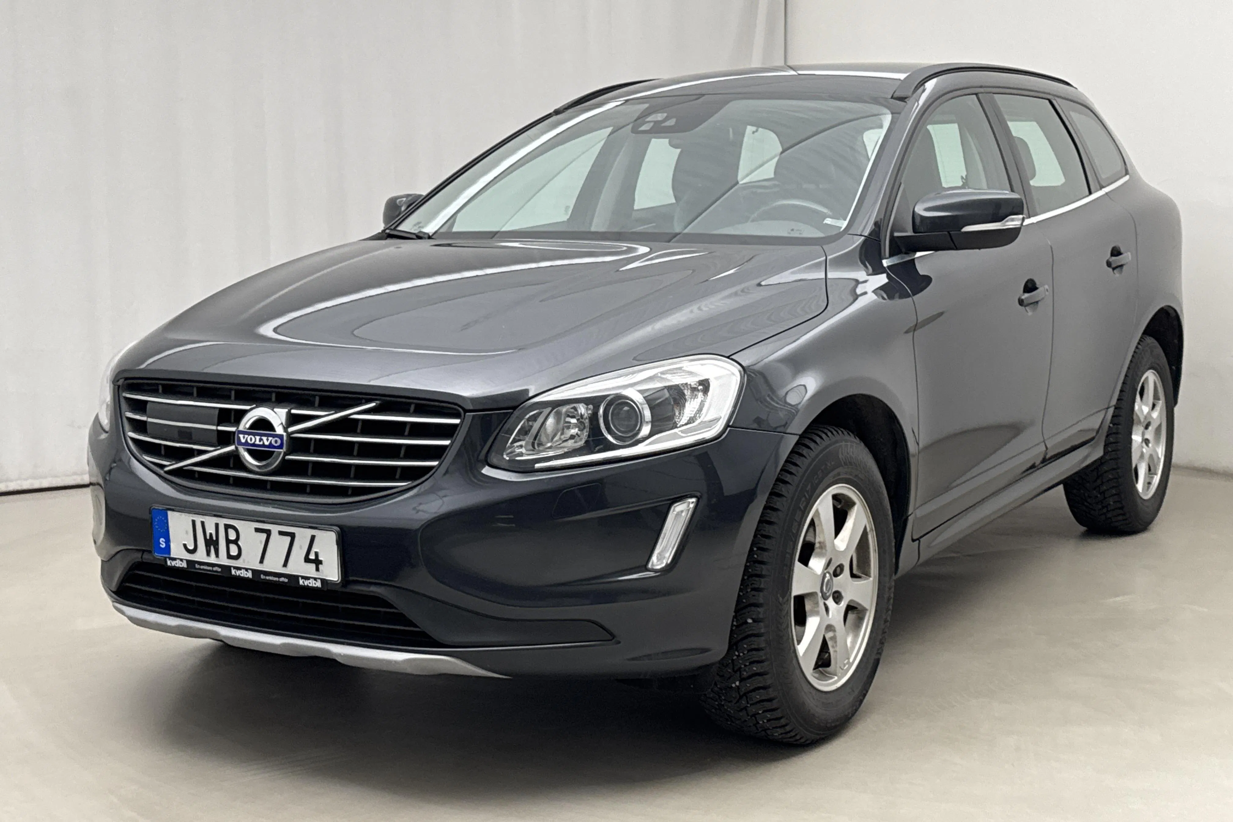 Presentation photo 1 of 18: Volvo XC60 D4 2WD (190hk) - 106 260 km - Automatic - gray - 2017