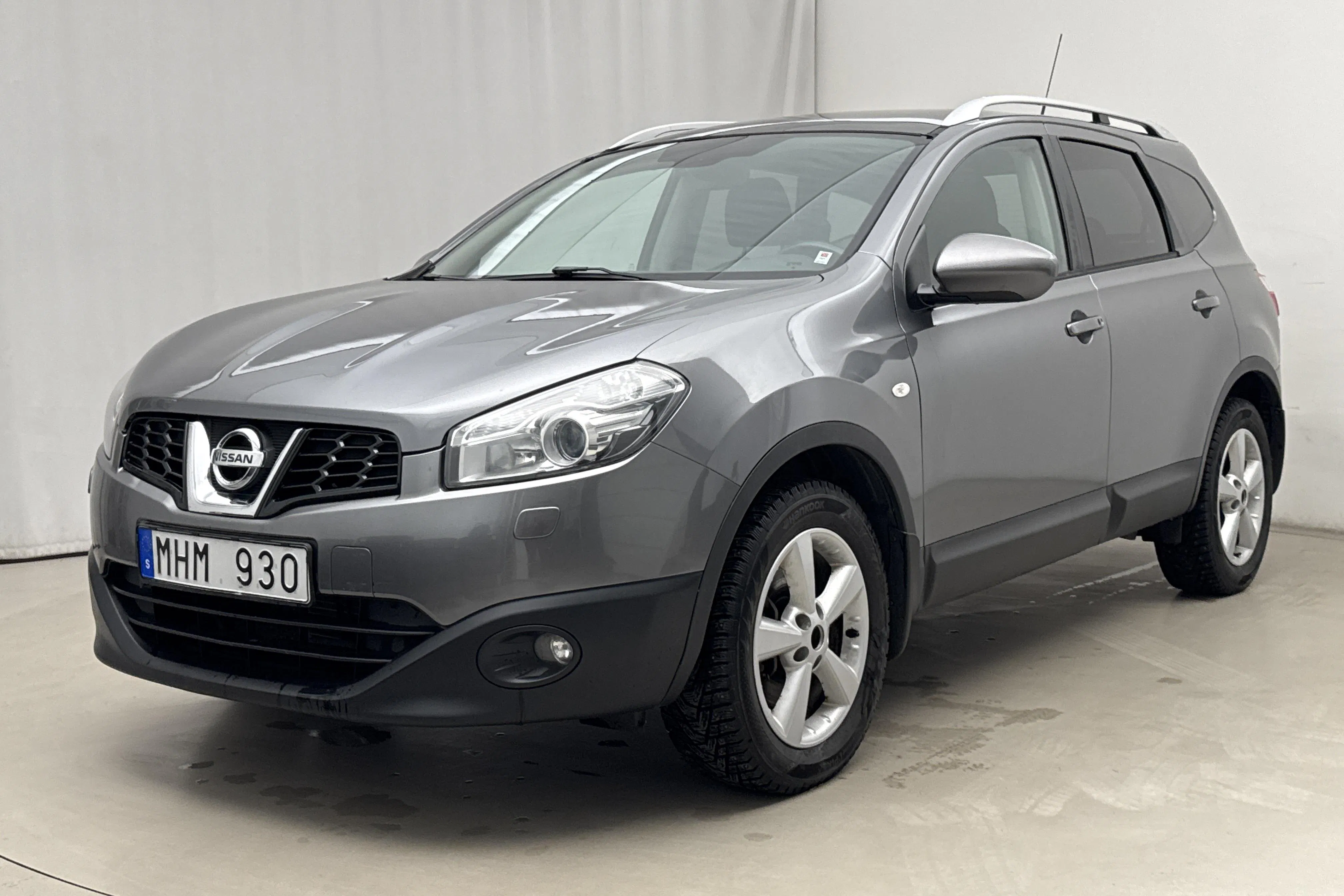 Presentationsfoto 1 av 20: Nissan Qashqai+2 2.0 4x4 (140hk) - 19 371 mil - Automat - grå - 2012