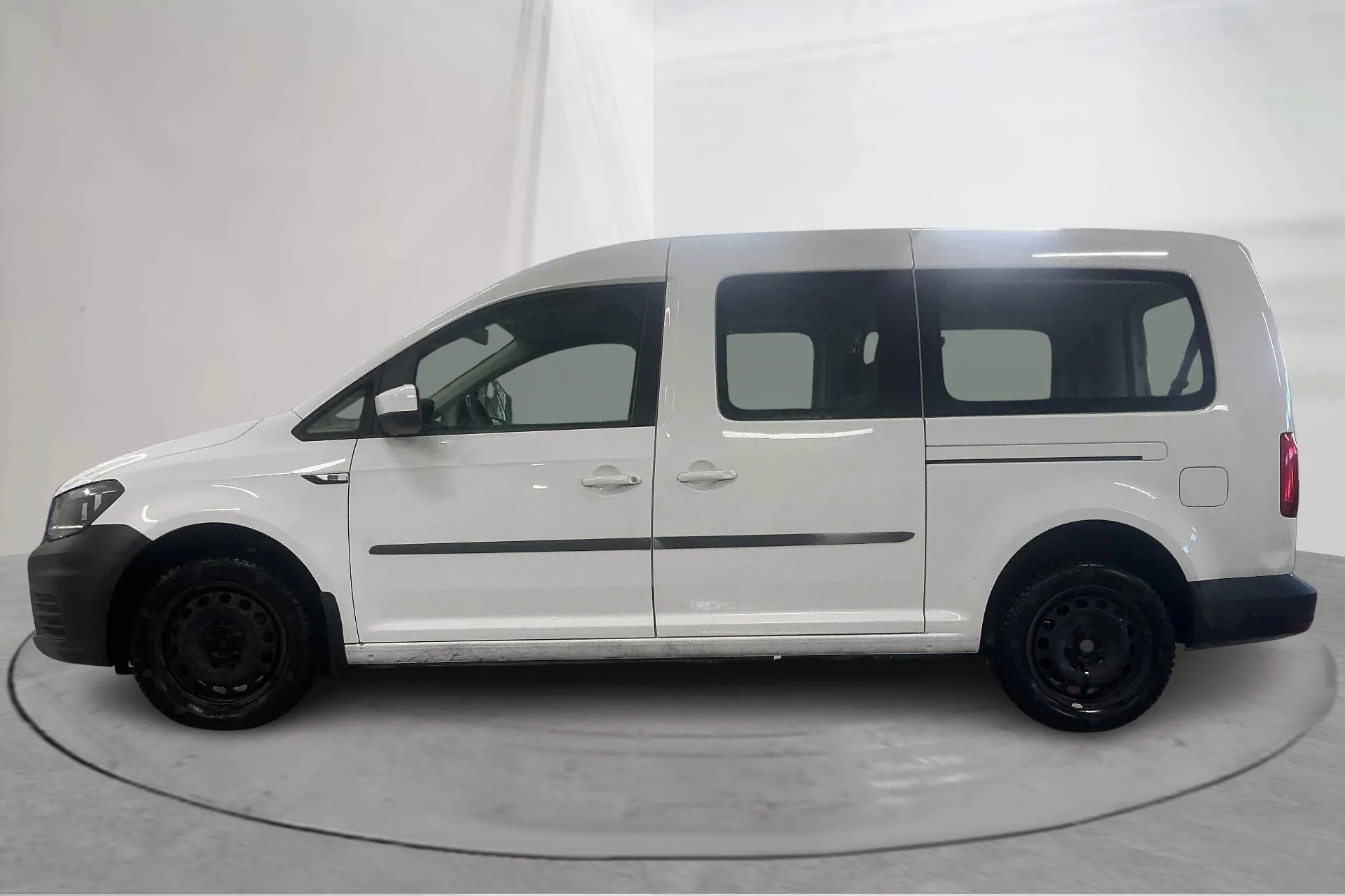 Presentationsfoto 2 av 17: VW Caddy Maxi Life 2.0 TDI (102hk) - 8 730 mil - Automat - vit - 2019