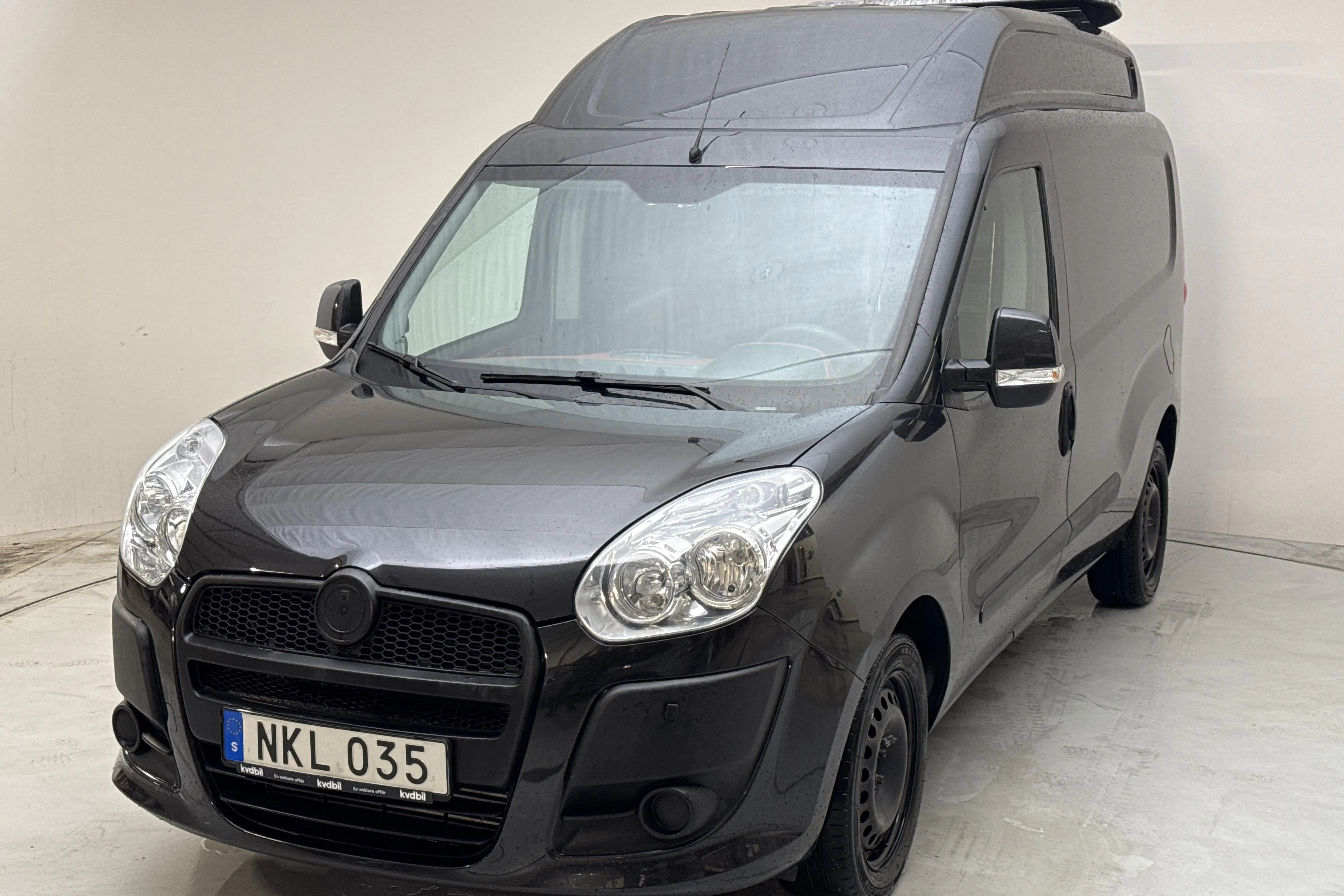 Presentation photo 1 of 13: Fiat Doblo Cargo 1.6 Multijet (105hk) - 76 570 km - Manual - black - 2014