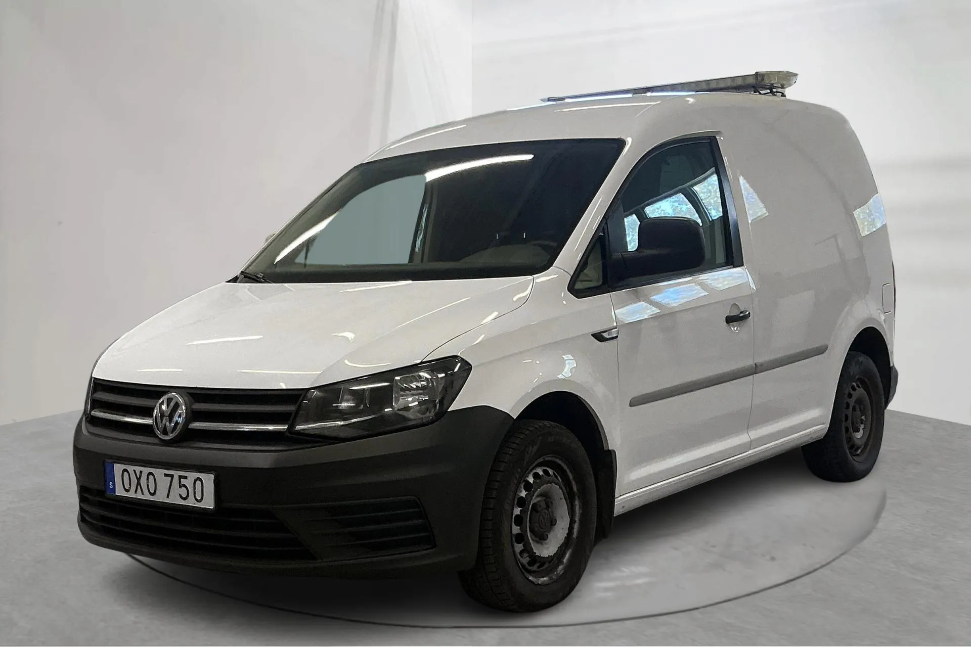 Presentation photo 1 of 15: VW Caddy 2.0 TDI Skåp (75hk) - 168 570 km - Manual - white - 2017