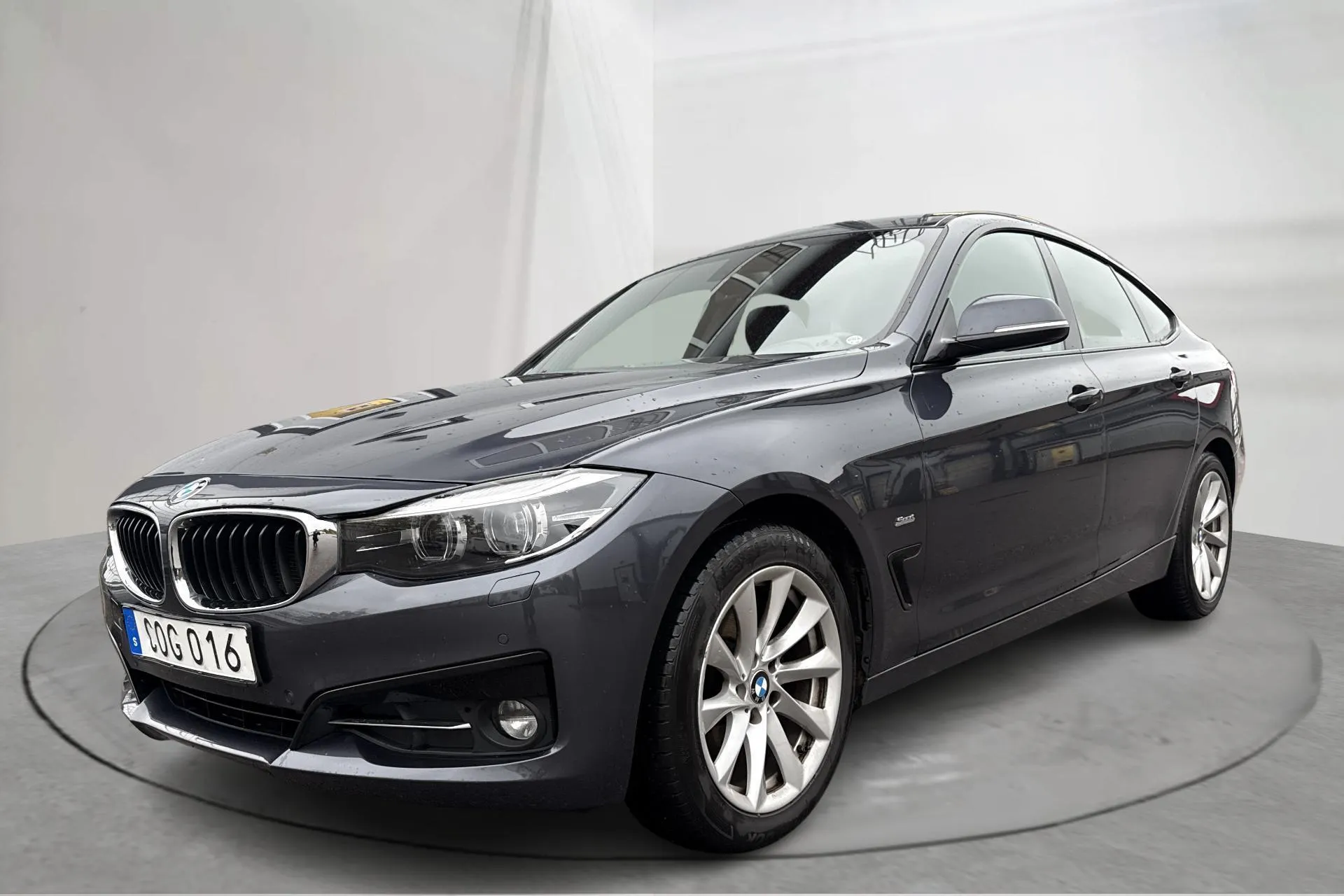 Presentation photo 1 of 16: BMW 320d GT xDrive, F34 (190hk) - 169 180 km - Automatic - gray - 2017