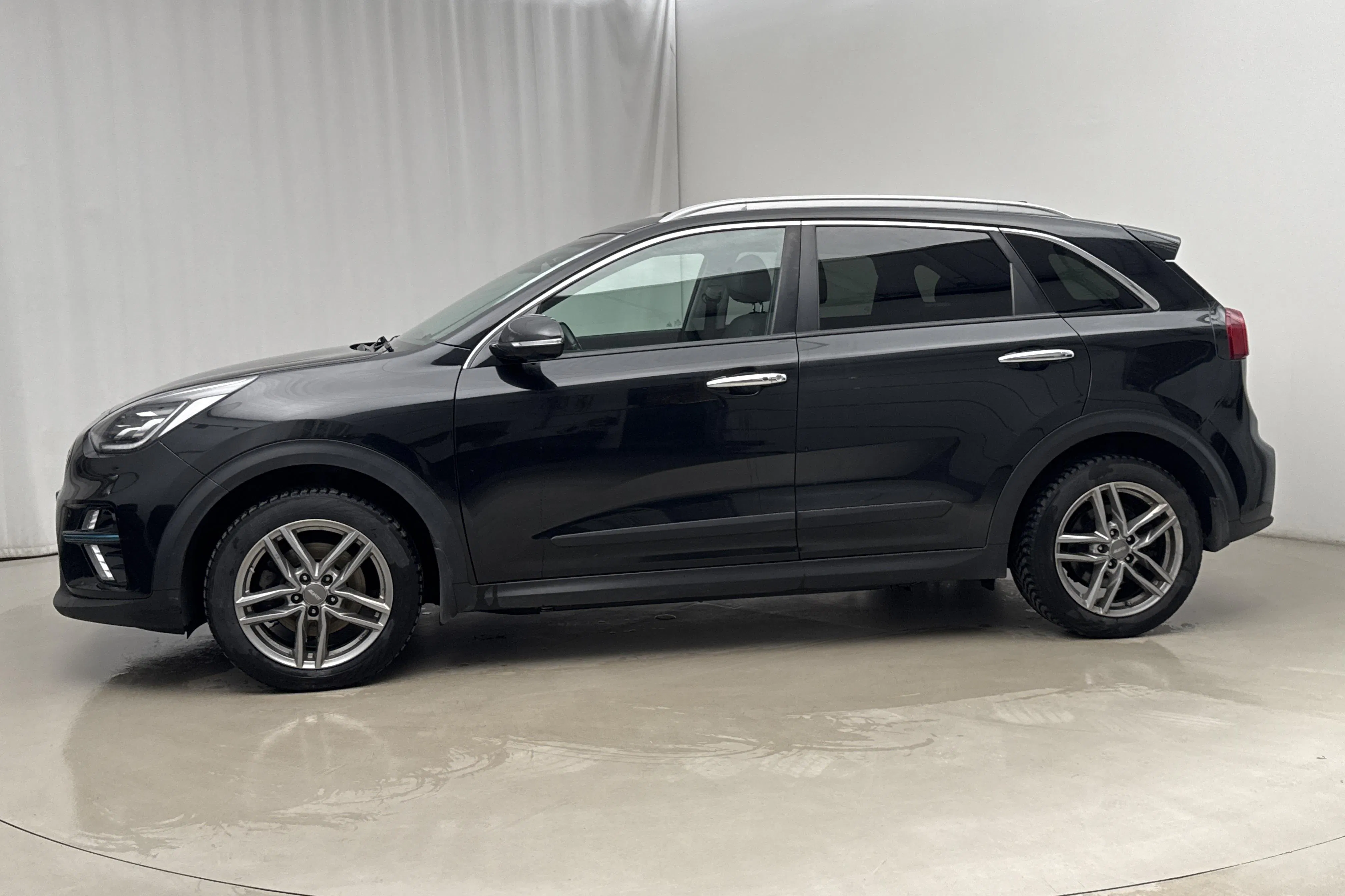 Presentationsfoto 2 av 25: KIA e-Niro 64kWh (204hk) - 16 276 mil - Automat - svart - 2019