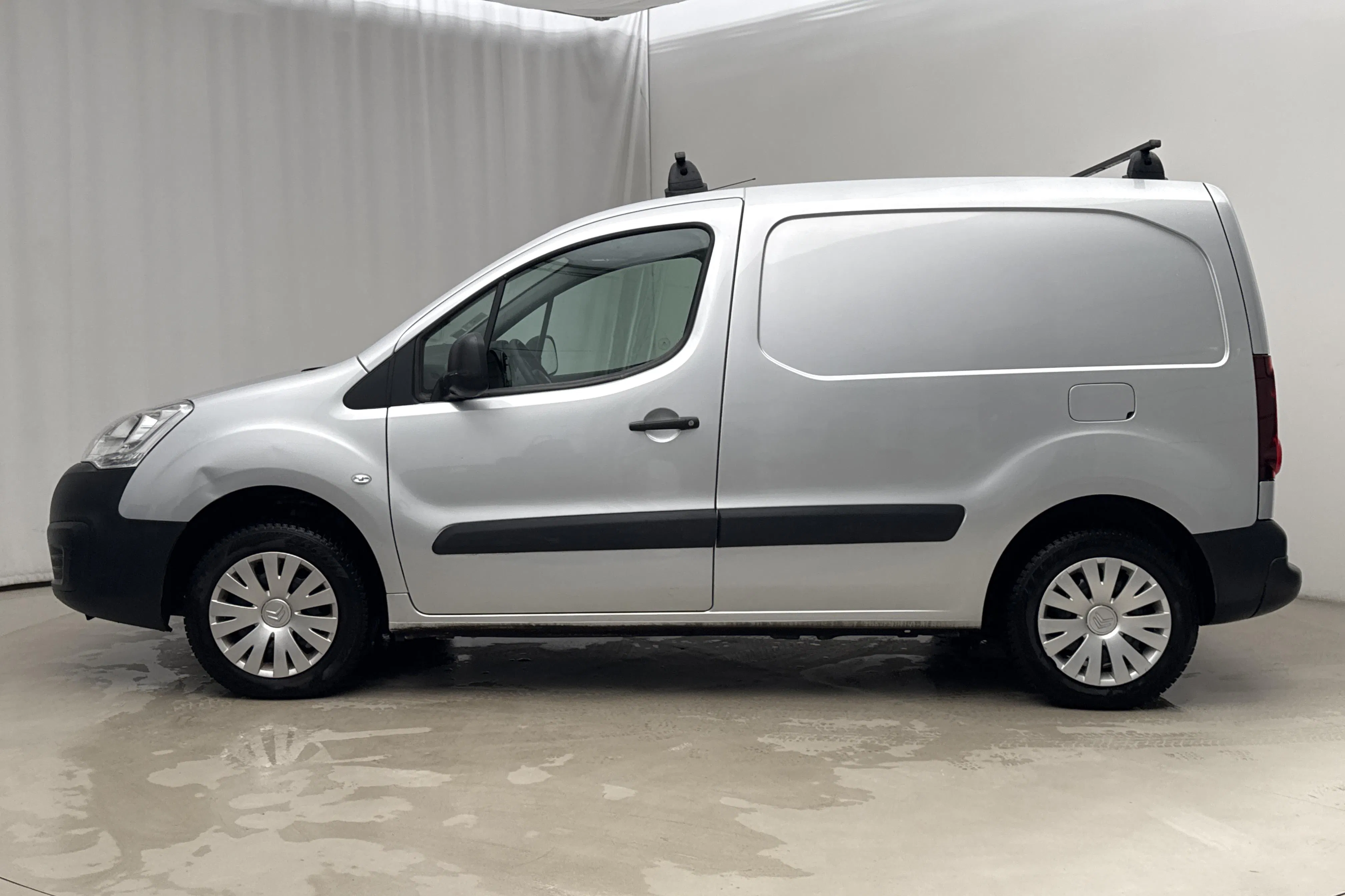 Presentationsfoto 2 av 15: Citroen Berlingo Electric (67hk) - 4 532 mil - Automat - silver - 2017