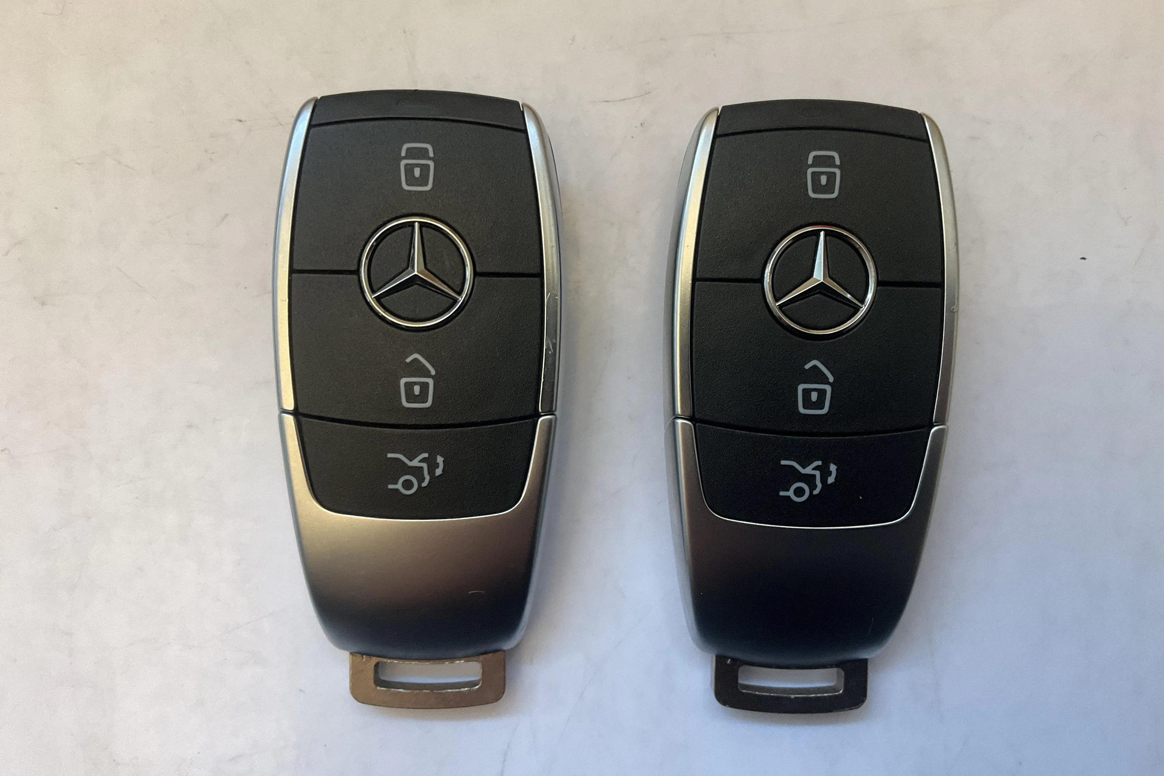 Presentation photo 17 of 17: Mercedes EQA 300 4Matic H243 (228hk) - 53 230 km - Automatic - dark grey - 2024
