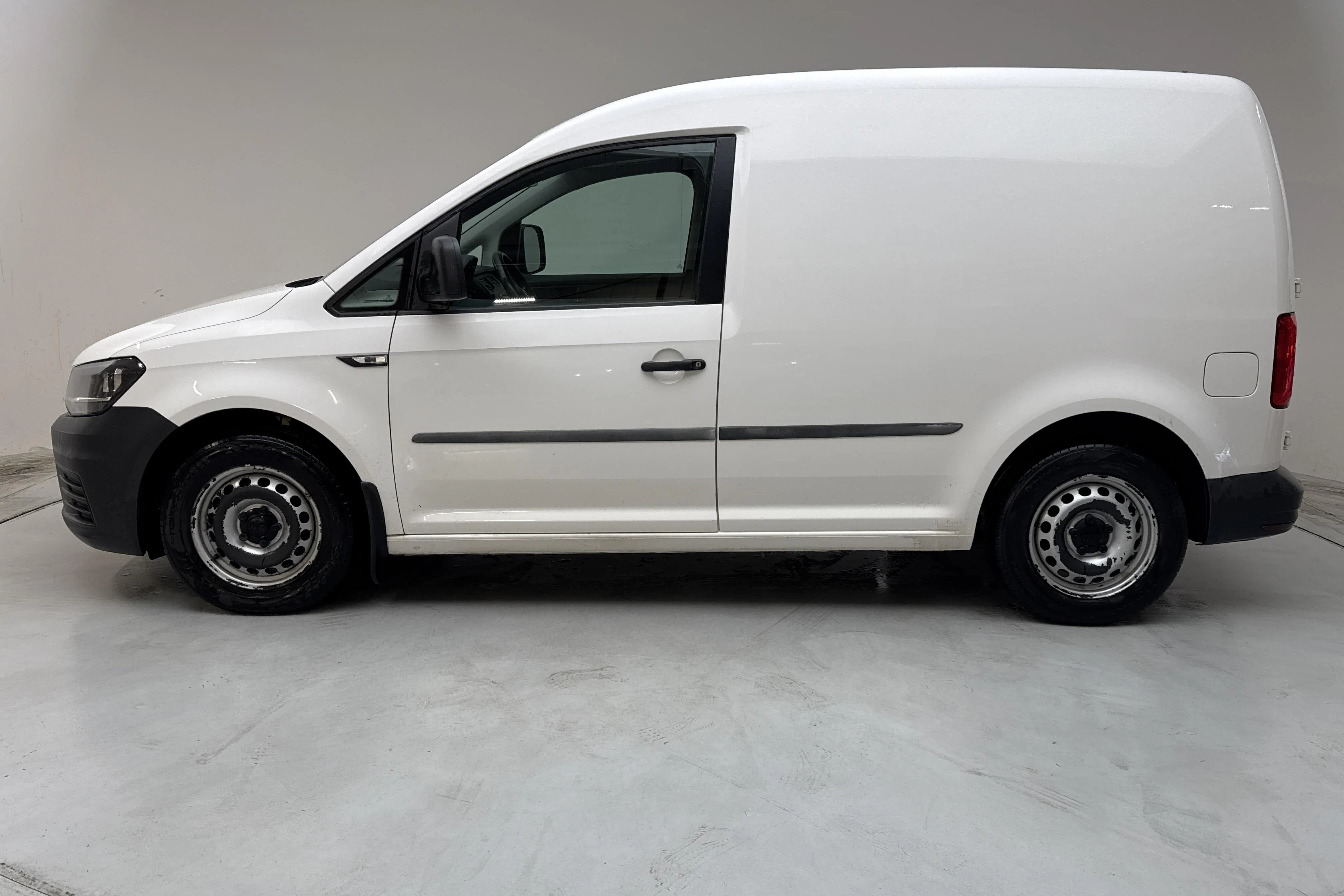 Presentationsfoto 2 av 11: VW Caddy 2.0 TDI Skåp (75hk) - 22 681 mil - Manuell - vit - 2017
