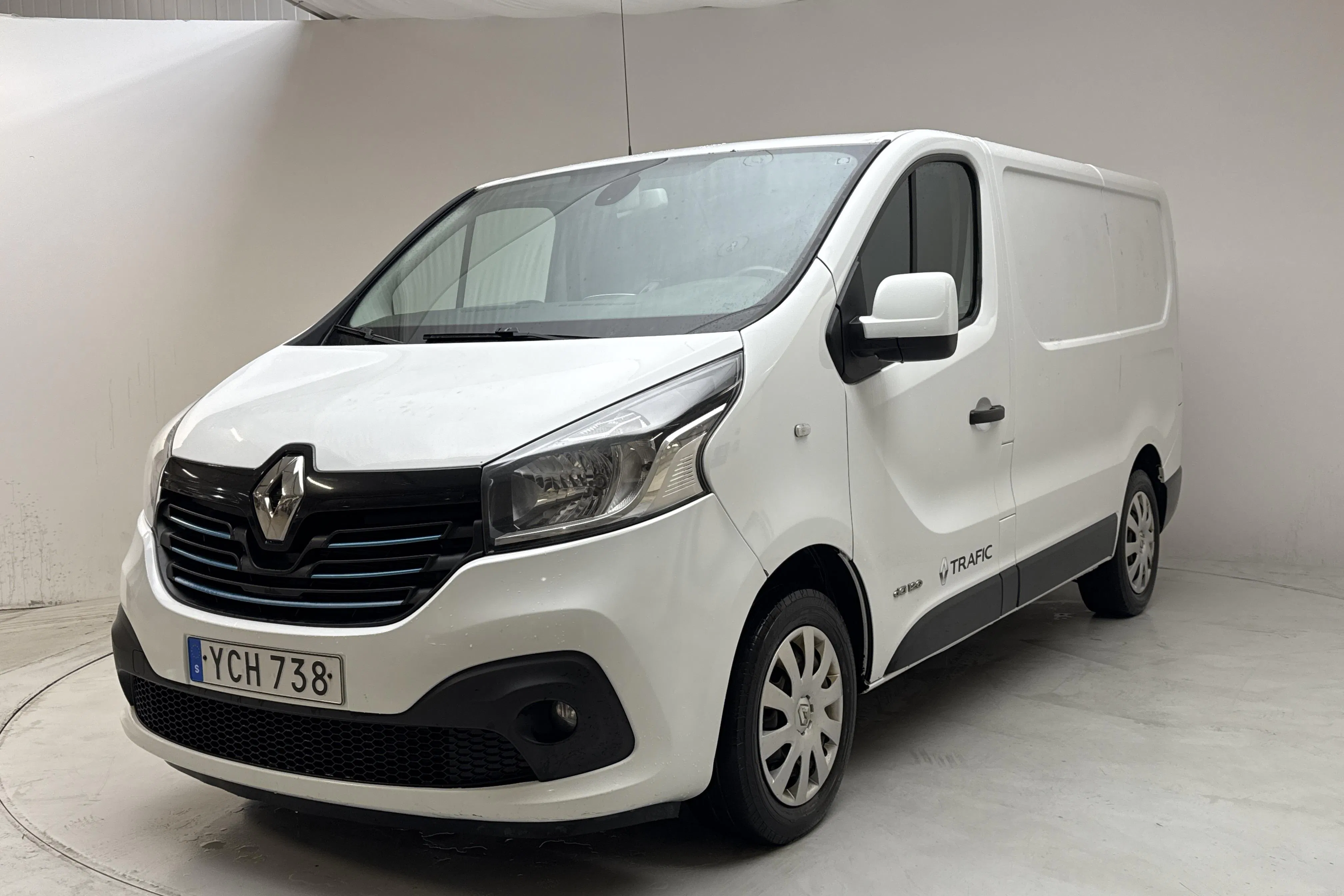 Presentationsfoto 1 av 14: Renault Trafic 1.6 dCi Skåp (120hk) - 14 757 mil - Manuell - vit - 2016