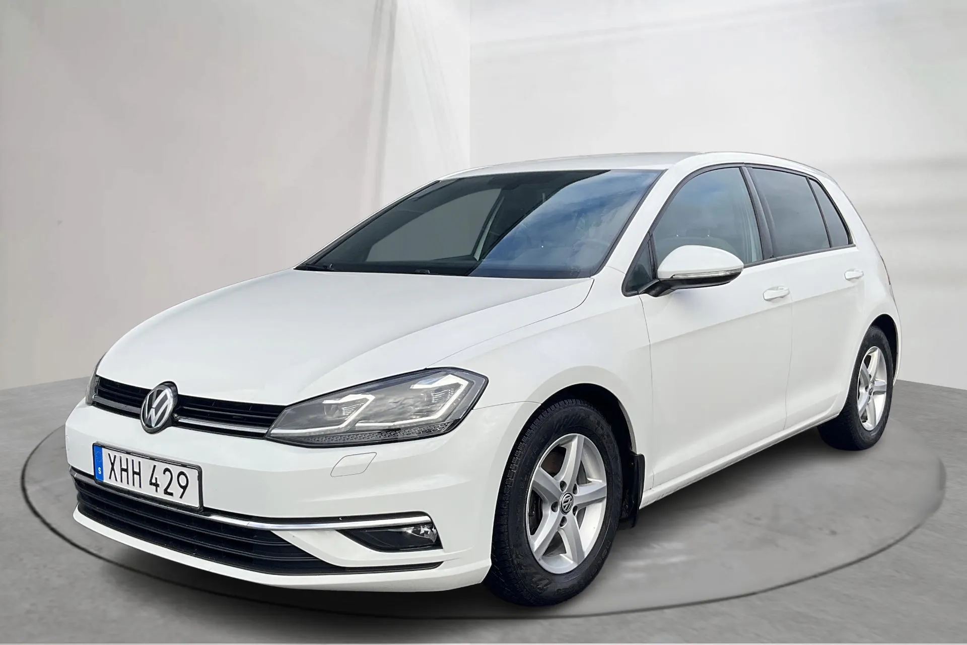 Presentationsfoto 1 av 17: VW Golf VII 1.4 TSI 5dr (150hk) - 10 610 mil - Manuell - vit - 2018