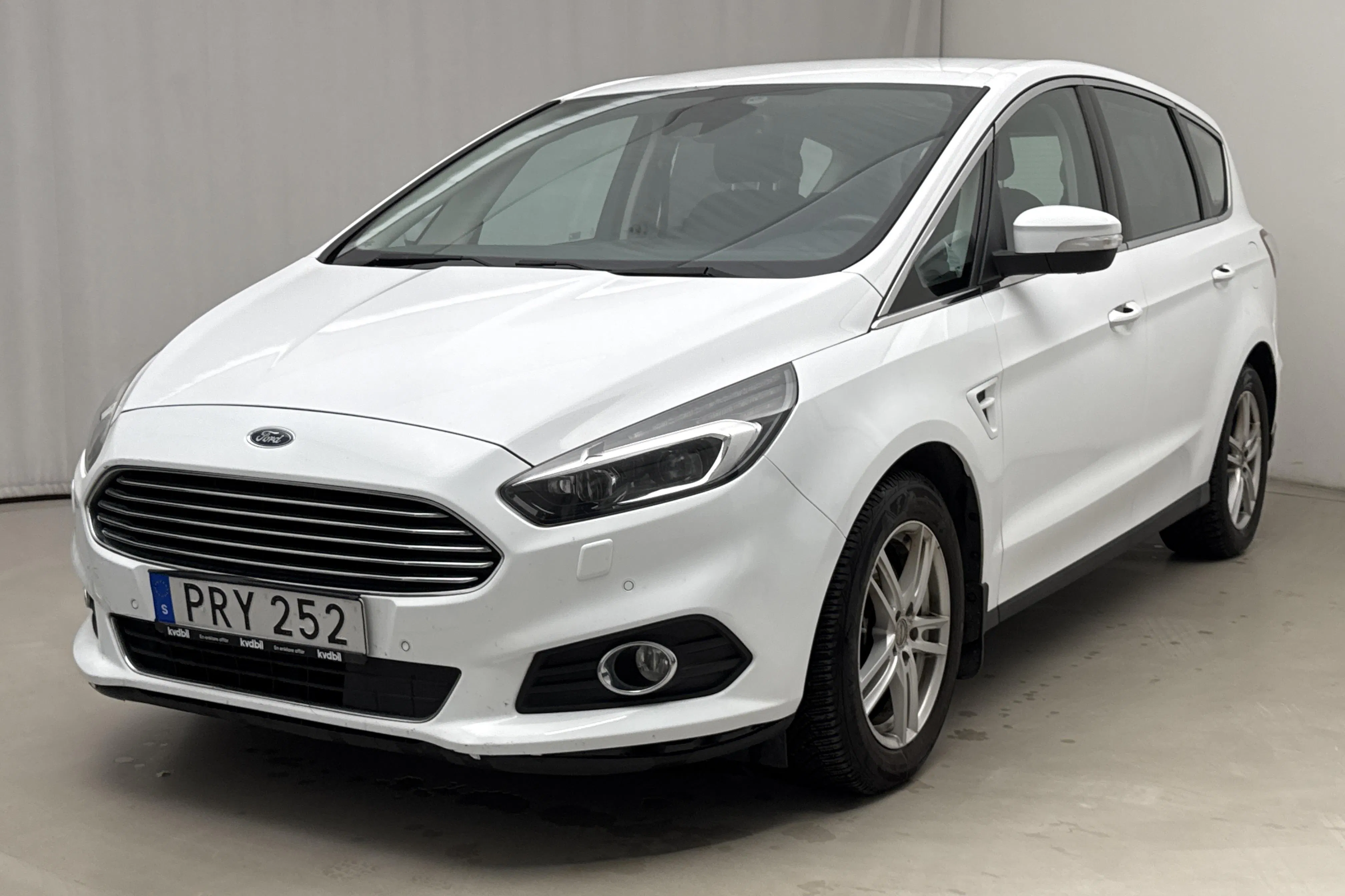 Presentation photo 1 of 21: Ford S-MAX 2.0 TDCi AWD (180hk) - 169 680 km - Automatic - white - 2016