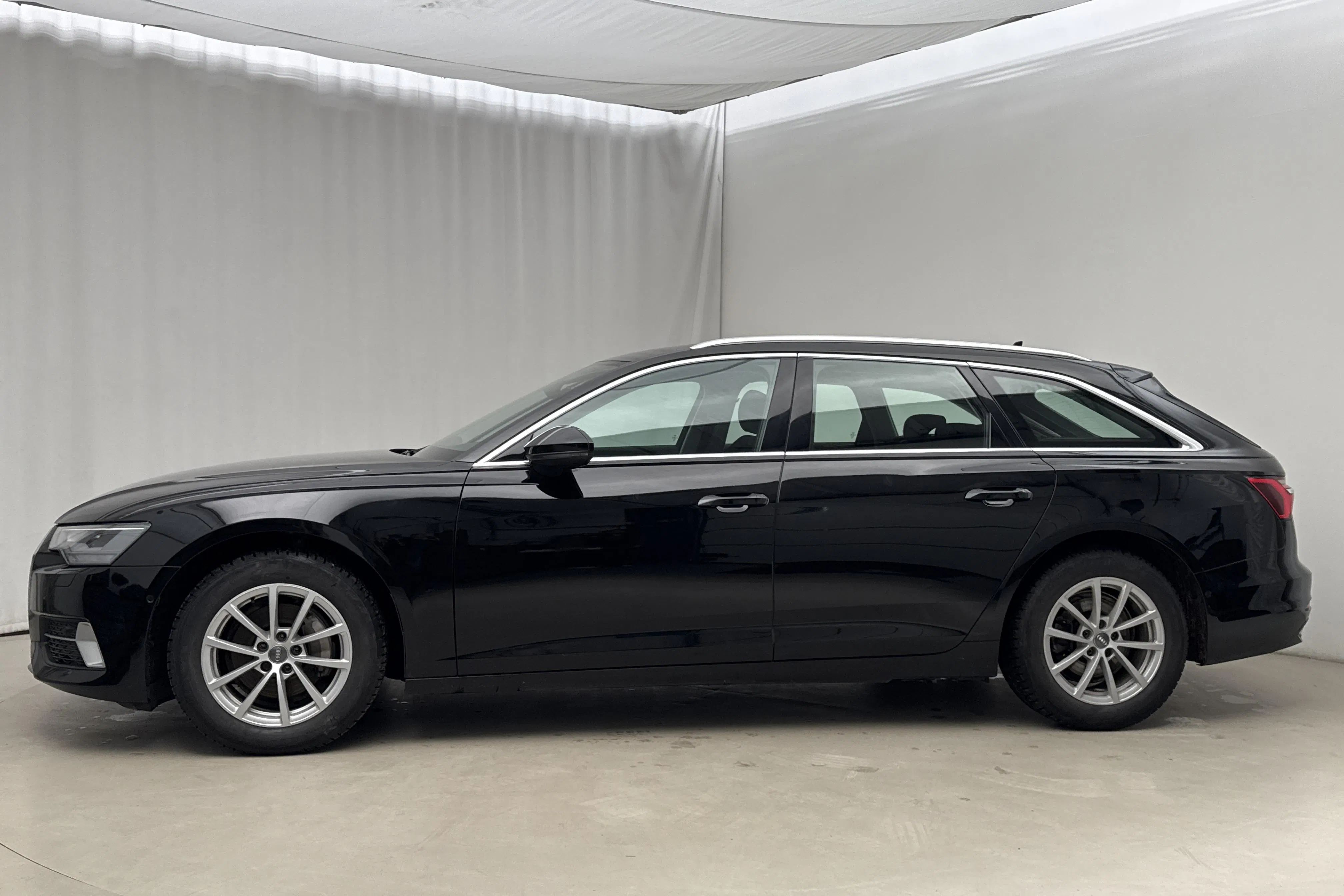 Presentation photo 2 of 17: Audi A6 Avant 40 TDI quattro (204hk) - 89 640 km - Automatic - black - 2023