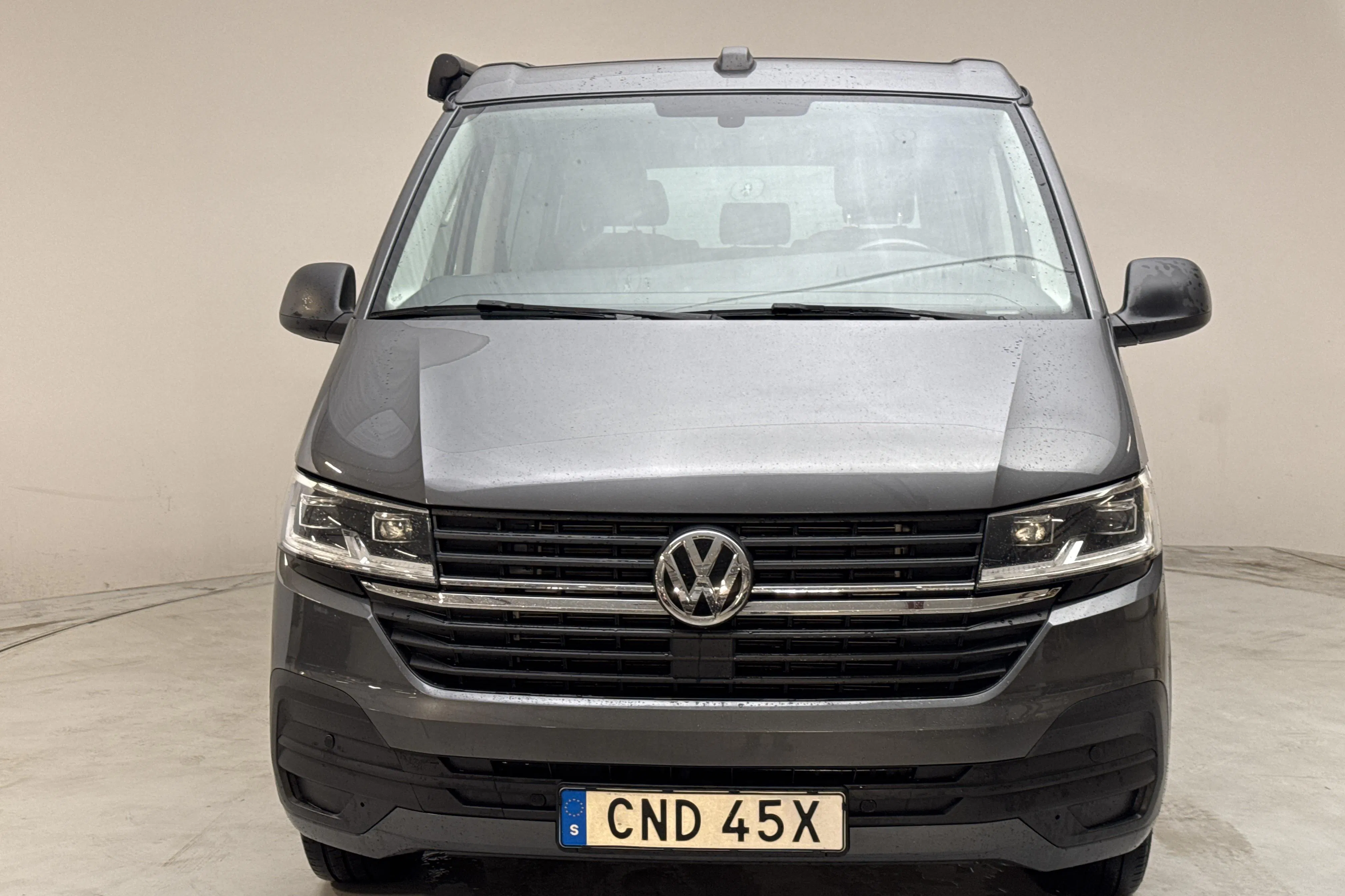 Presentation photo 2 of 23: VW 2.0 TDI DSG CALIFORNIA BEACH Campingbil - 102 200 km - Automatic - gray - 2022