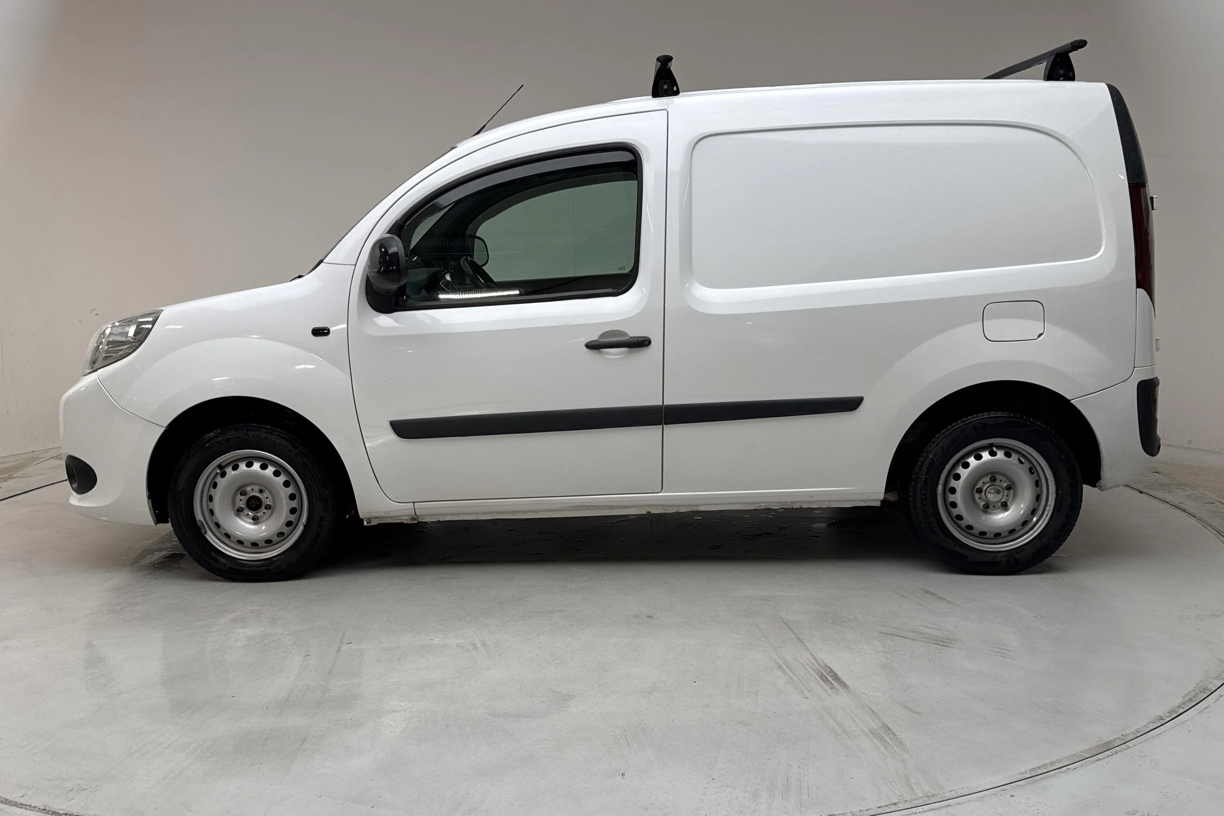 Presentationsfoto 2 av 16: Renault Kangoo 1.5 dCi Skåp (80hk) - 14 755 mil - Manuell - vit - 2020