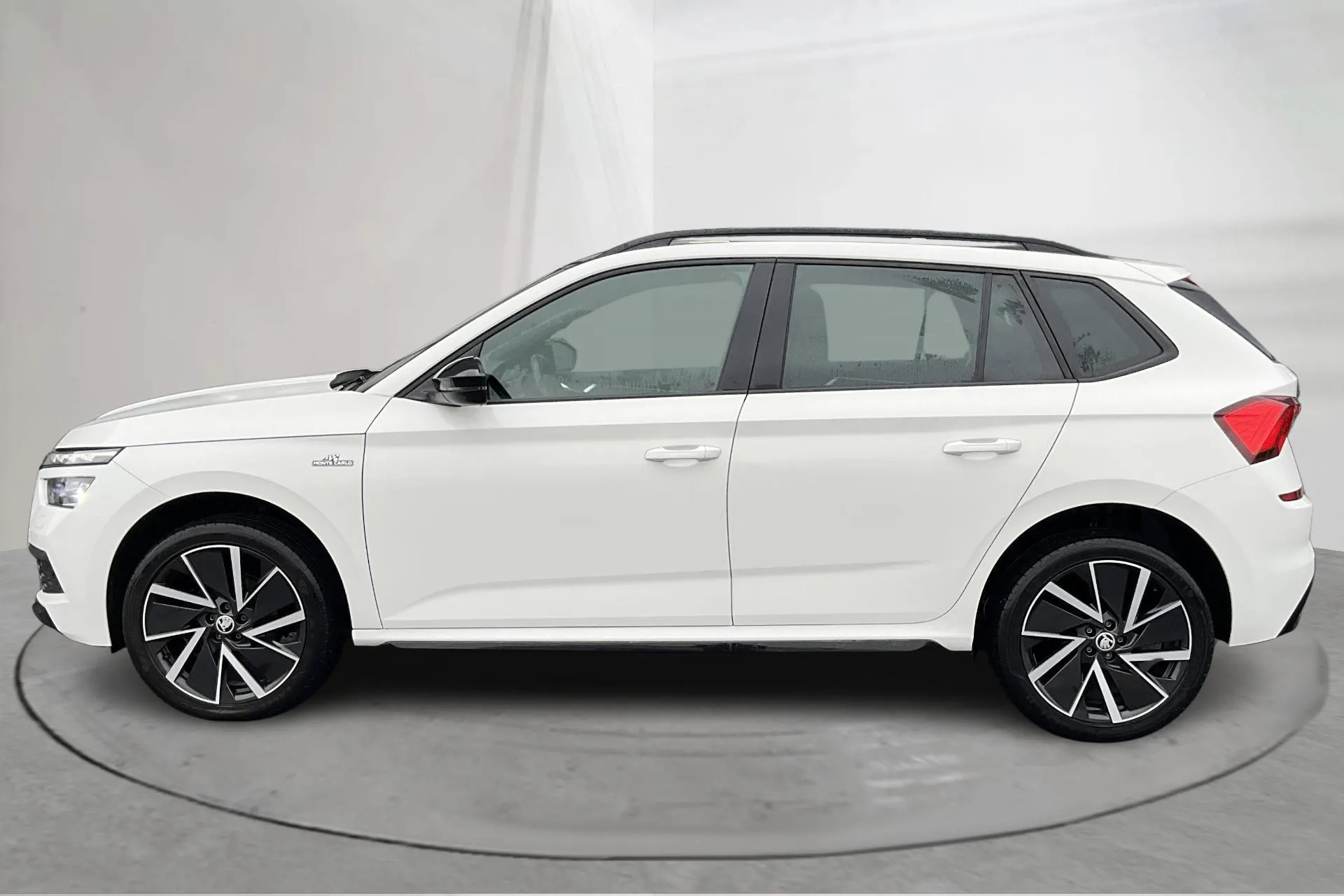 Presentationsfoto 2 av 17: Skoda Kamiq 1.0 TSI (110hk) - 7 028 mil - Automat - vit - 2023