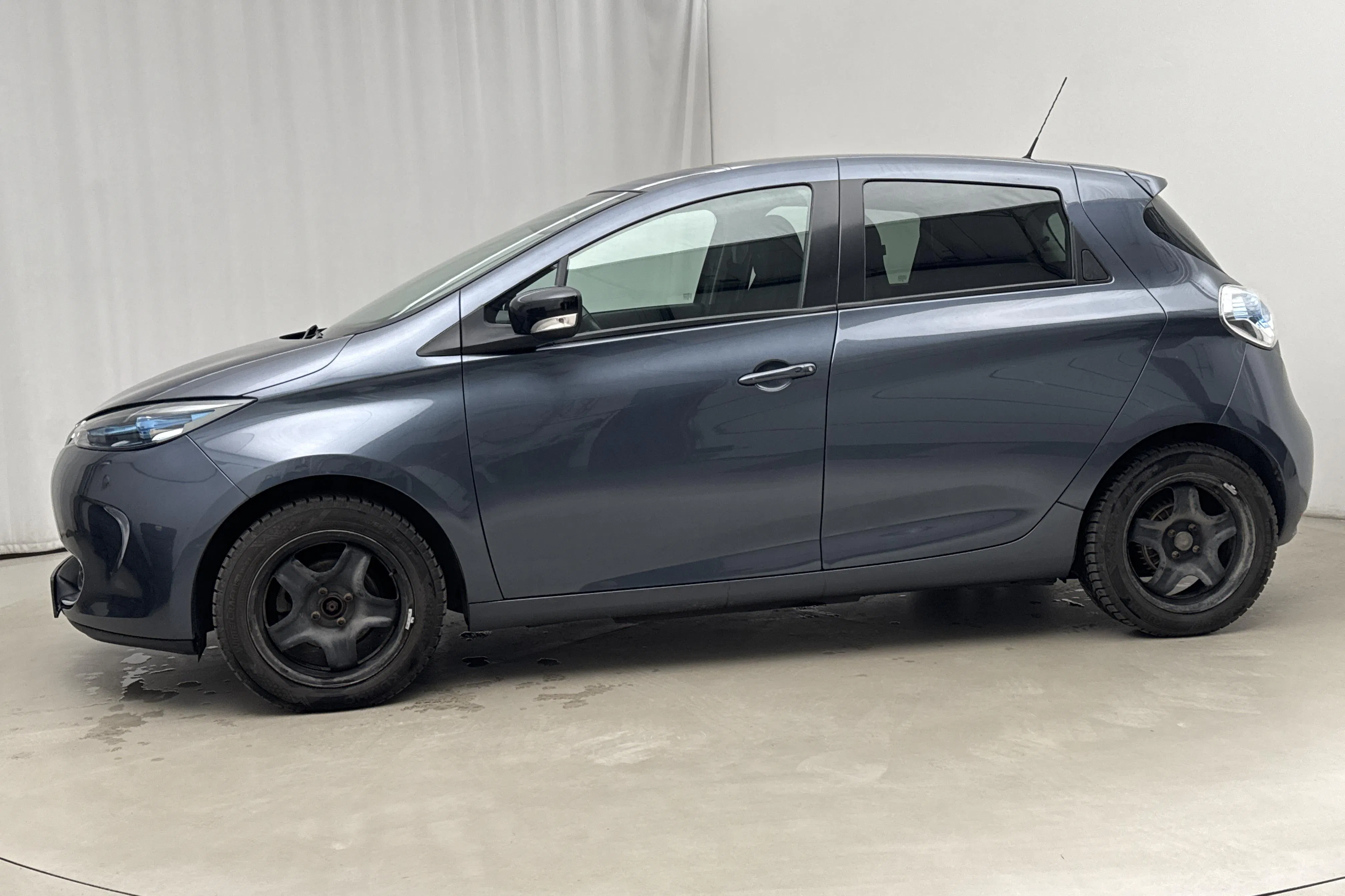 Presentationsfoto 2 av 19: Renault Zoe 41kWh R110 (108hk) - 10 186 mil - Automat - grå - 2019