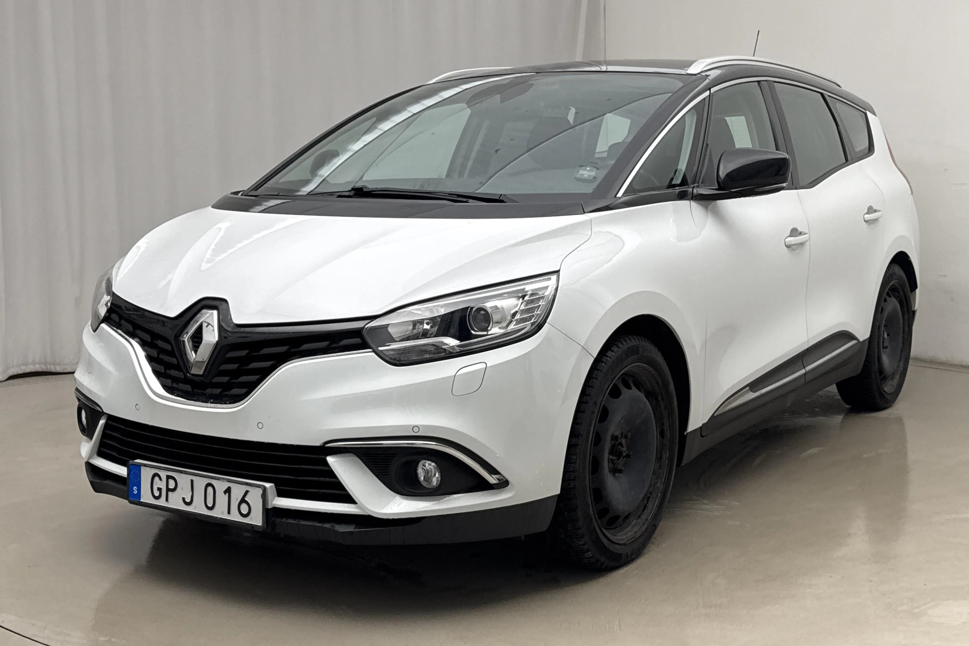 Presentationsfoto 1 av 19: Renault Grand Scénic 1.3 TCe GPF (140hk) - 7 924 mil - Automat - vit - 2019