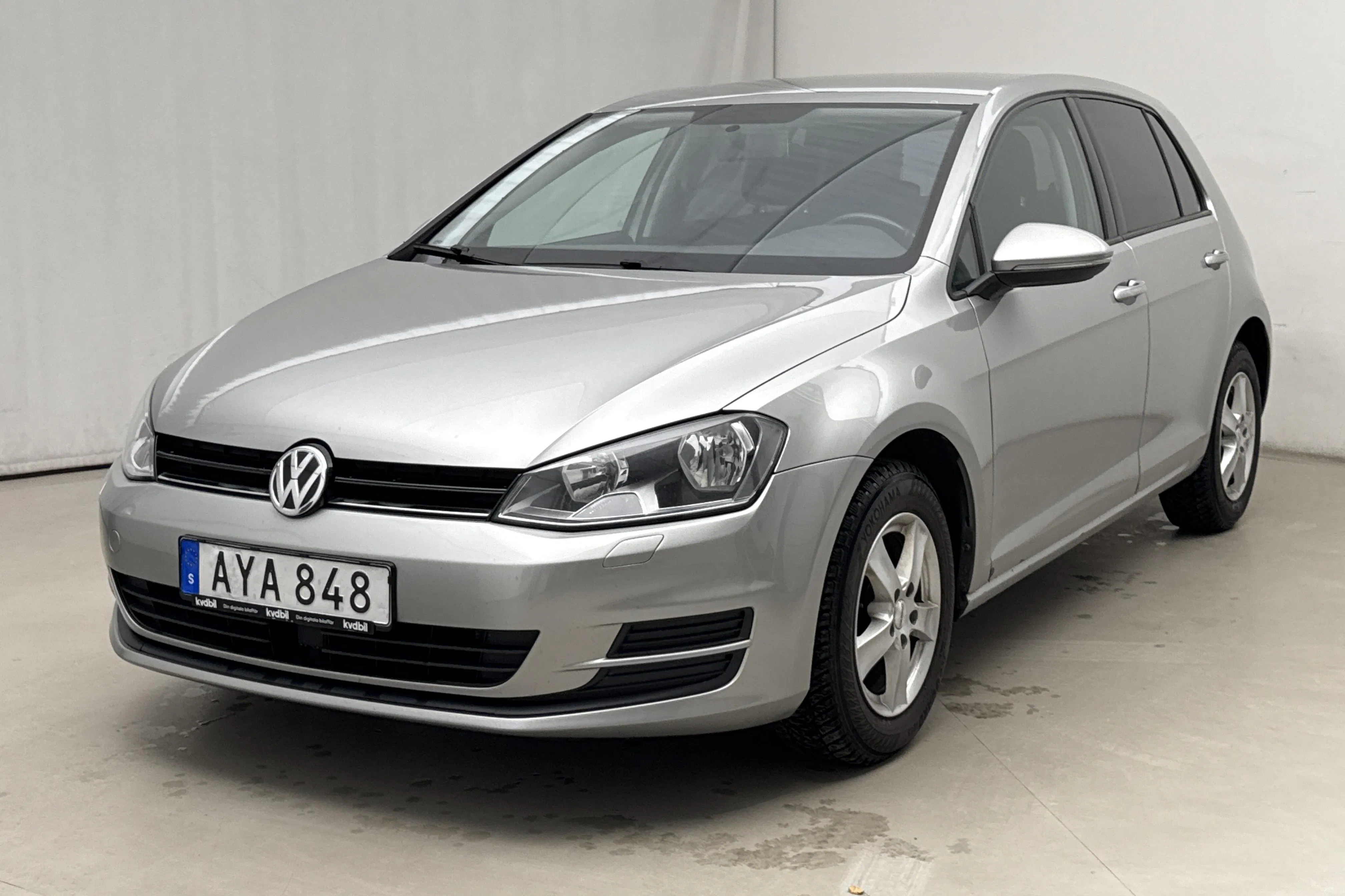 Presentationsfoto 1 av 16: VW Golf VII 1.2 TSI 5dr (110hk) - 16 108 mil - Manuell - silver - 2016