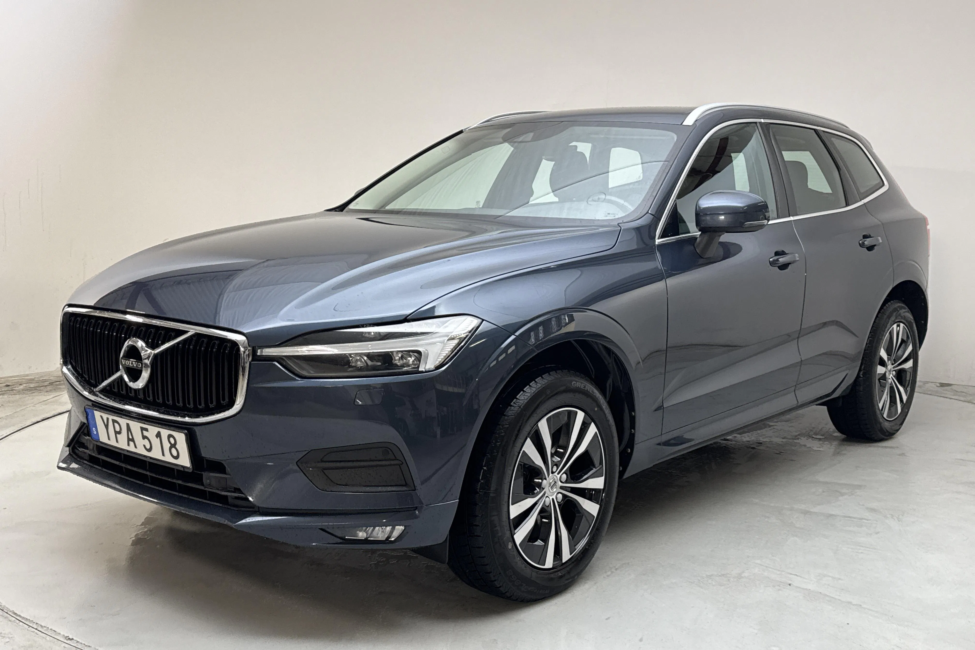 Presentation photo 1 of 16: Volvo XC60 B4 AWD Mildhybrid, Diesel (197hk) - 125 720 km - Automatic - dark blue - 2021