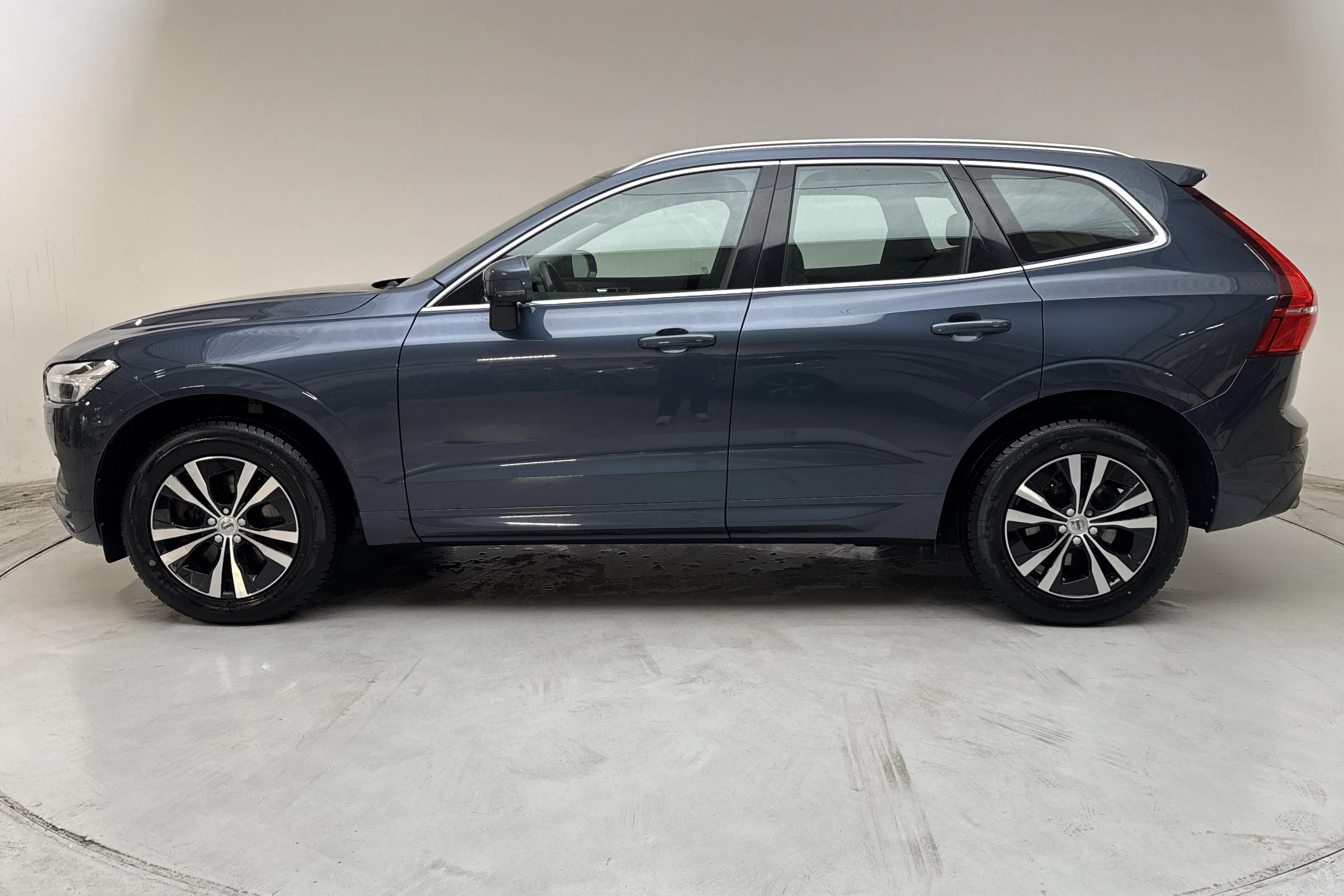 Presentation photo 2 of 16: Volvo XC60 B4 AWD Mildhybrid, Diesel (197hk) - 125 720 km - Automatic - dark blue - 2021